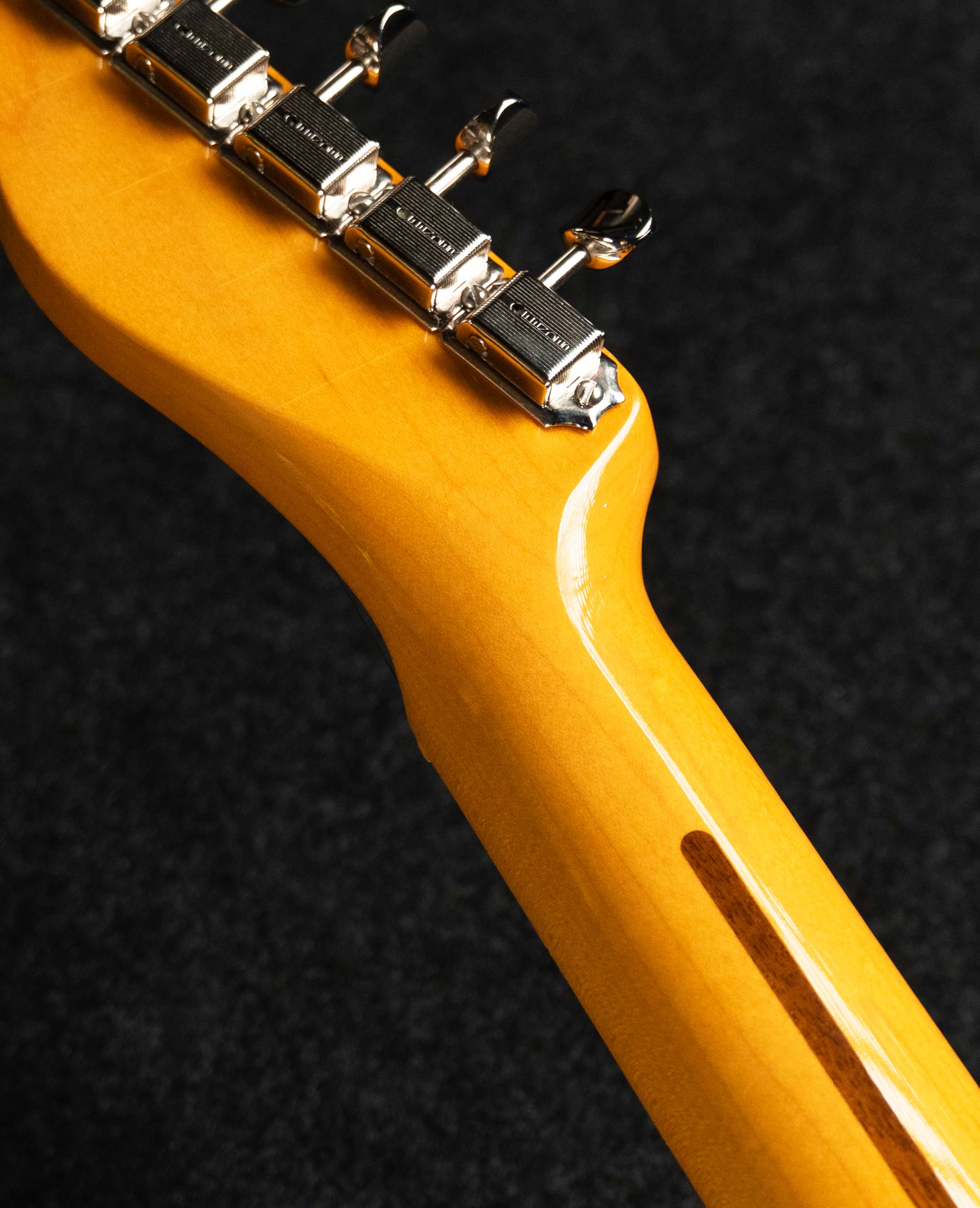 Электрогитара Fender AVRI 