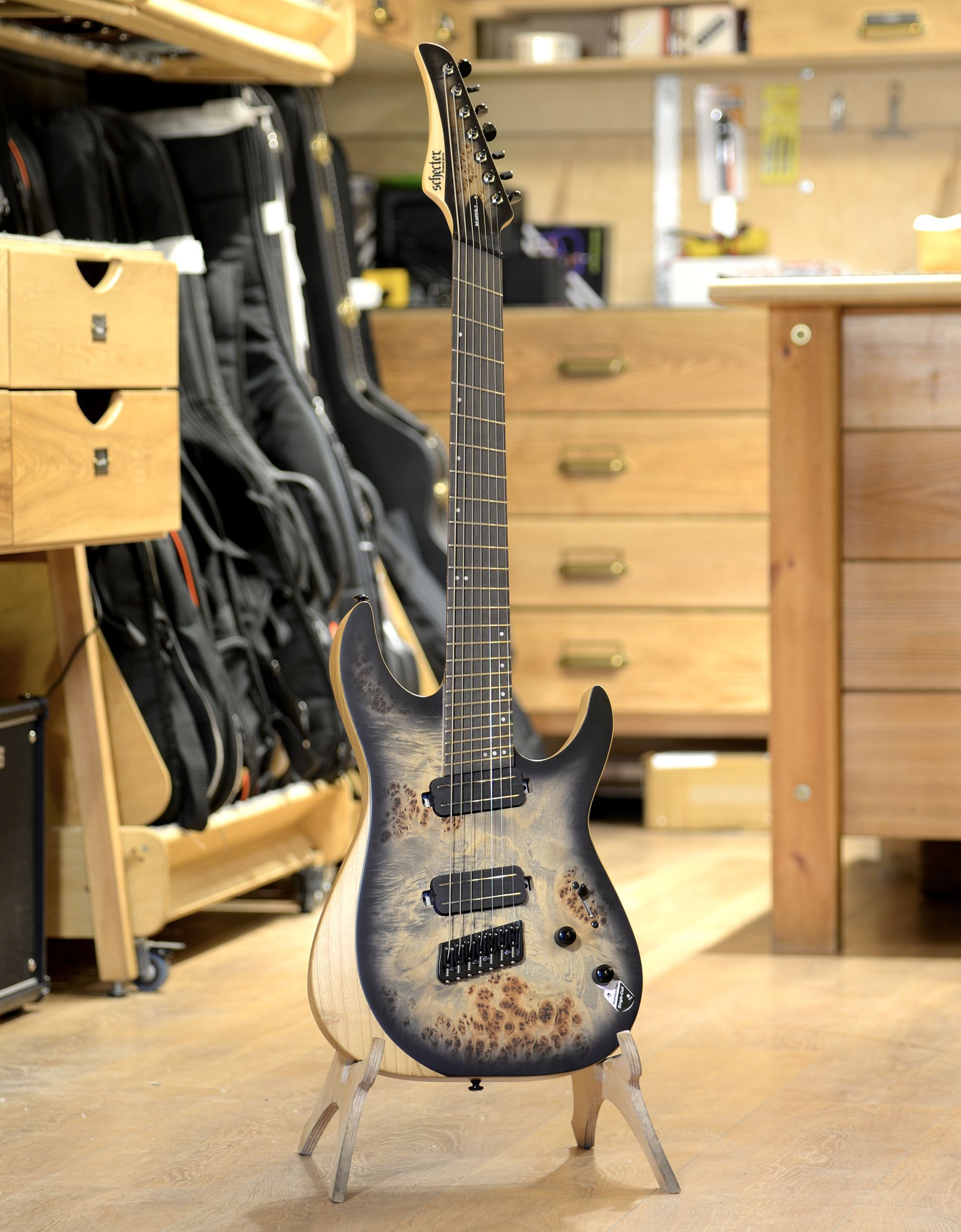 Электрогитара Schecter Reaper-7 MS Satin Charcoal Burst - купить в "Гитарном Клубе"