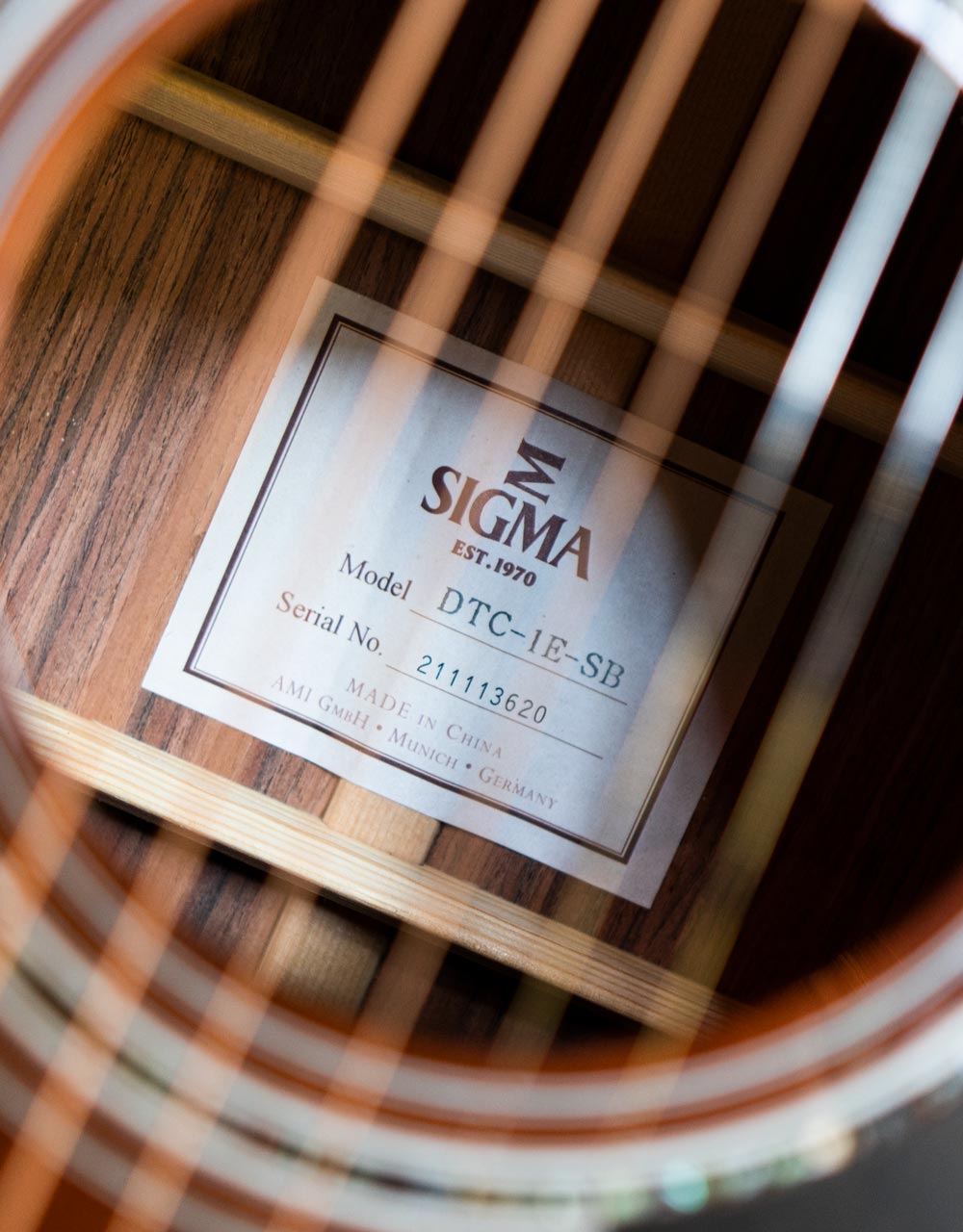 Электроакустическая гитара Sigma DTC-1E-SB - купить в "Гитарном Клубе"