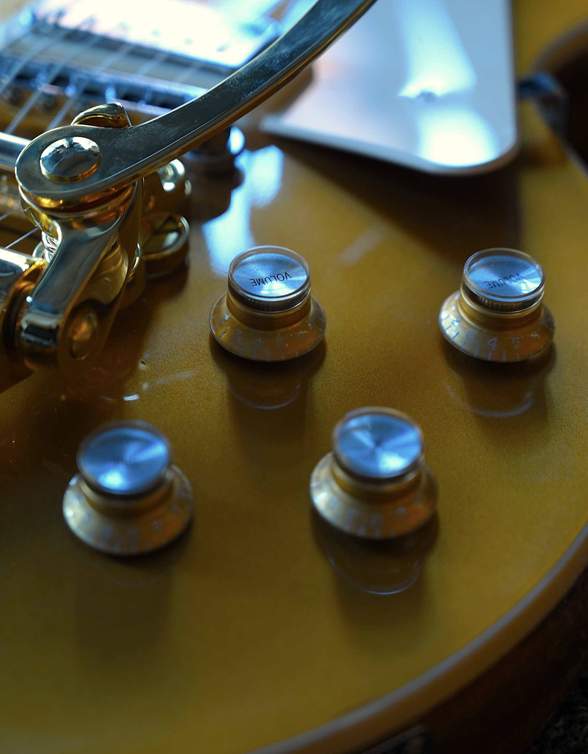Электрогитара Gibson Les Paul Deluxe Gold Top