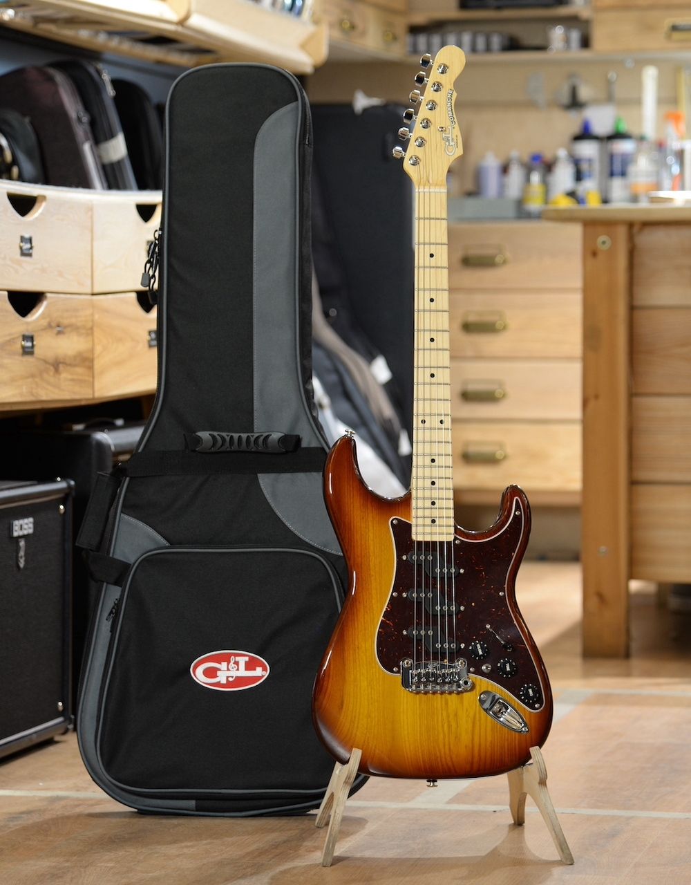 Электрогитара G&L FD Comanche Old School Tobacco Sunburst MP - купить в "Гитарном Клубе"