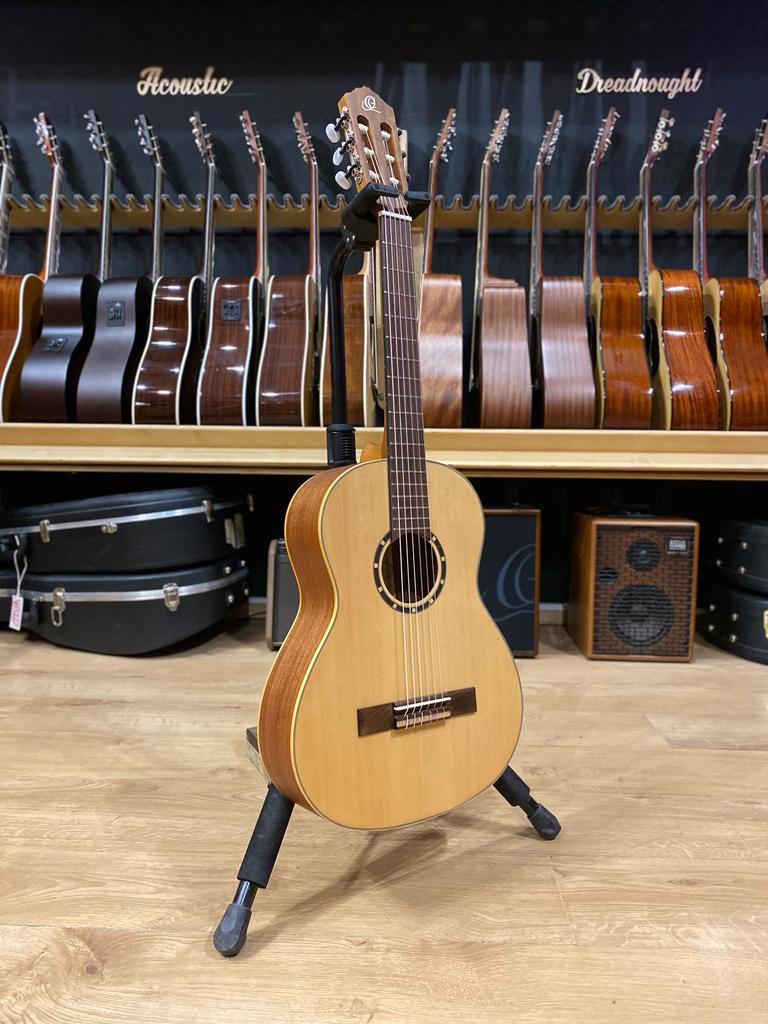 Классическая гитара Ortega R121 Family Series 3/4 - купить в "Гитарном Клубе"