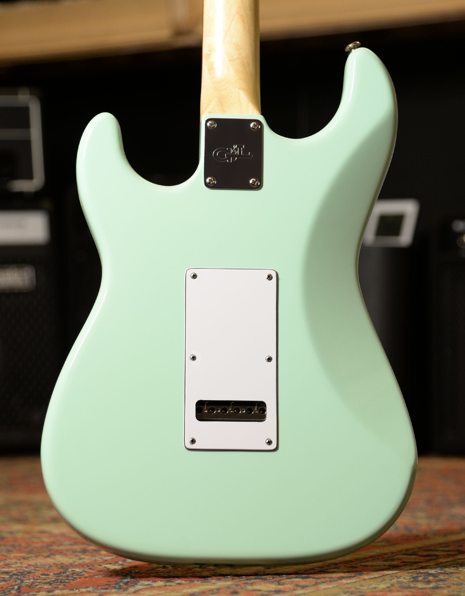Электрогитара G&L FD Legacy Surf Green CR - купить в "Гитарном Клубе"