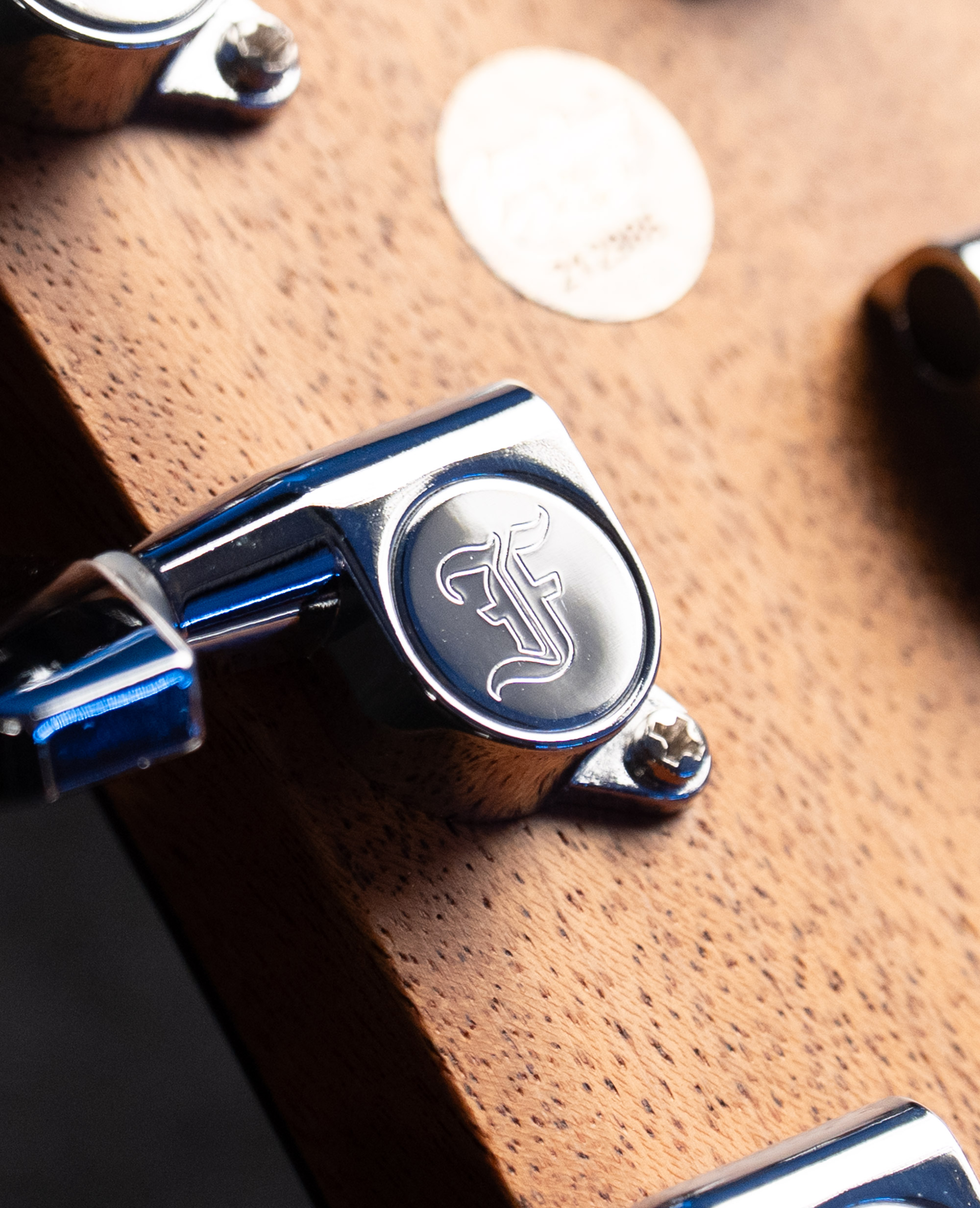 Акустическая гитара FURCH Blue OM-MM - купить в "Гитарном Клубе"