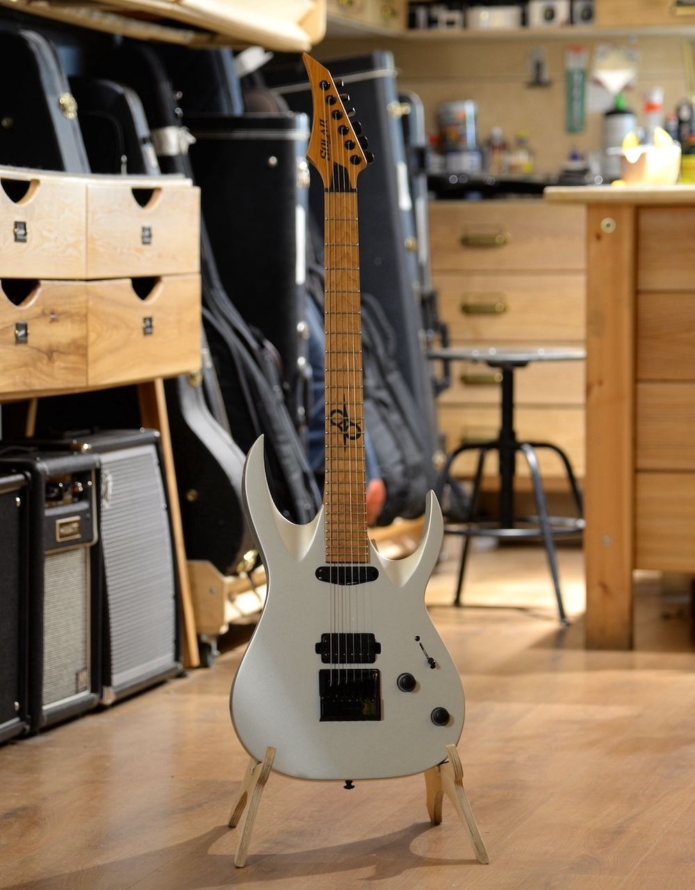 Электрогитара Solar Guitars AB1.6S Silver - купить в "Гитарном Клубе"
