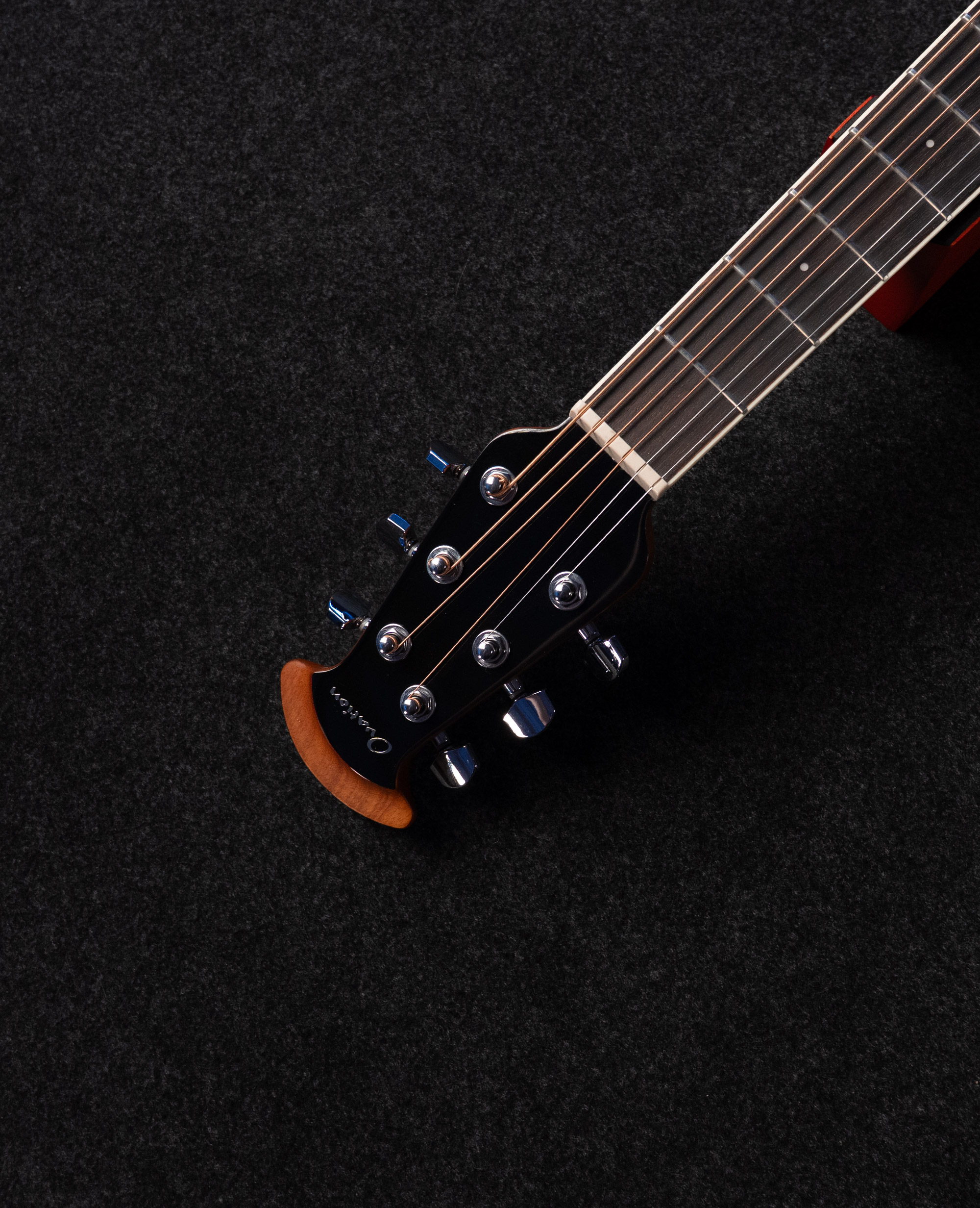 Электроакустическая гитара Ovation CS24L-5G Celebrity CS Standard Mid Cutaway Black - купить в "Гитарном Клубе"