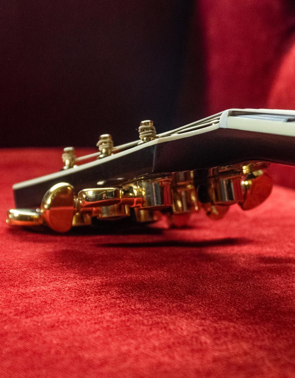 Электроакустическая гитара Gibson J-45 Deluxe Rosewood Burst - купить в "Гитарном Клубе"