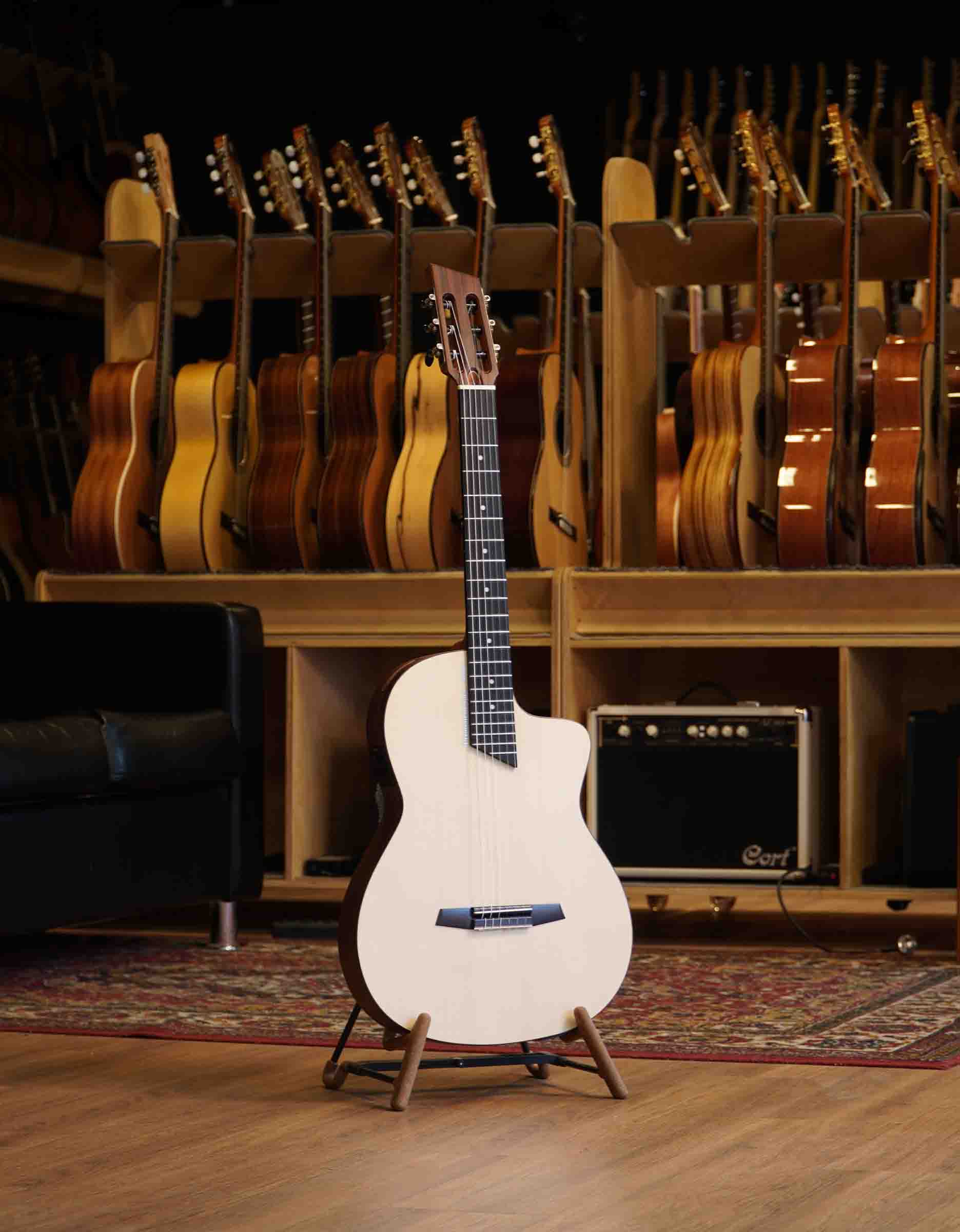 Классическая гитара Prudencio Saez Cutaway Model Stage - купить в "Гитарном Клубе"