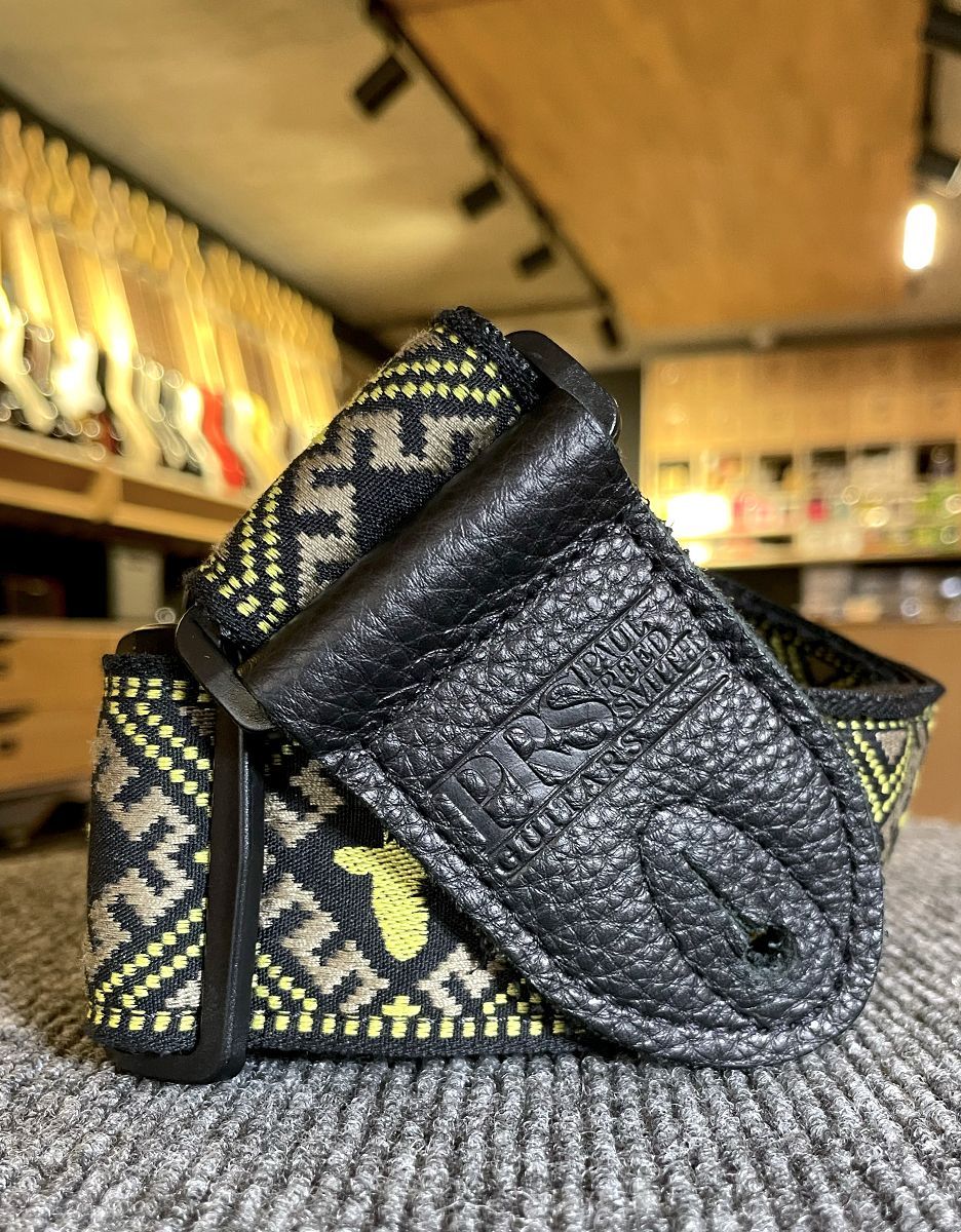 Ремень для гитары PRS Jacquard Hootenanny Strap, Yellow & Black Birds - купить в "Гитарном Клубе"