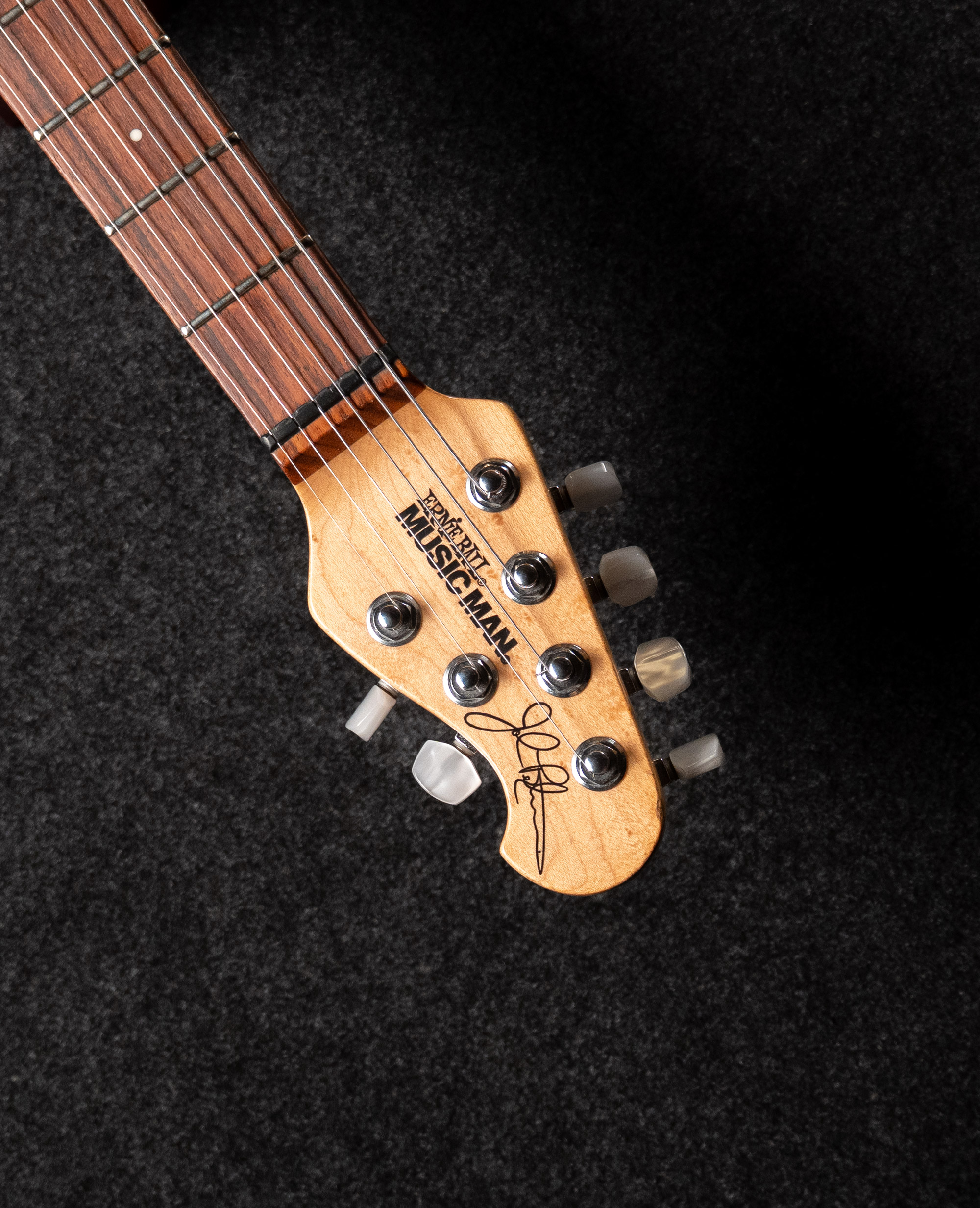 Электрогитара Music Man JP-6 «John Petrucci», 2002 - купить в "Гитарном Клубе"