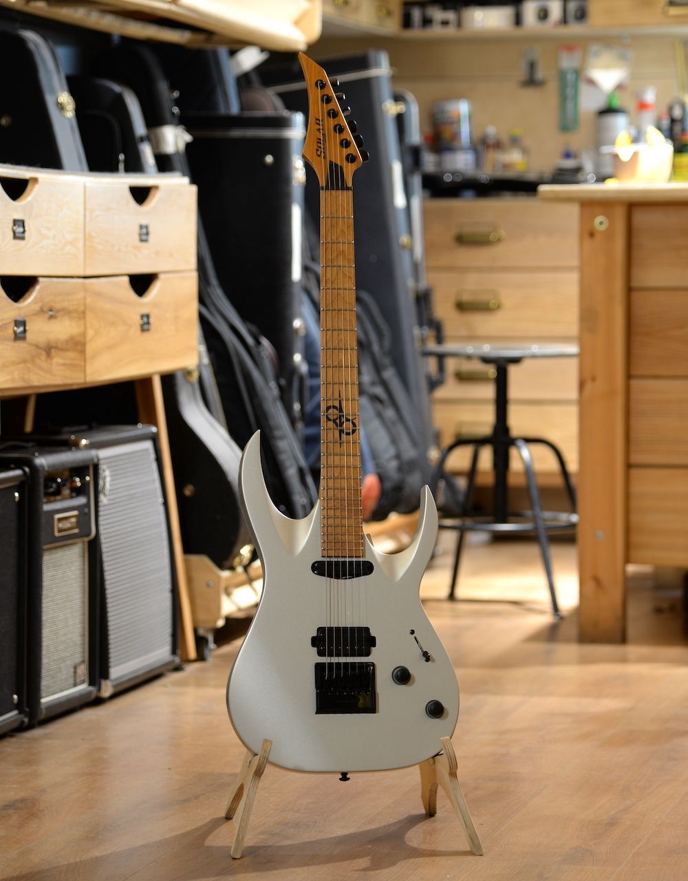 Электрогитара Solar Guitars A2.6S Silver - купить в "Гитарном Клубе"