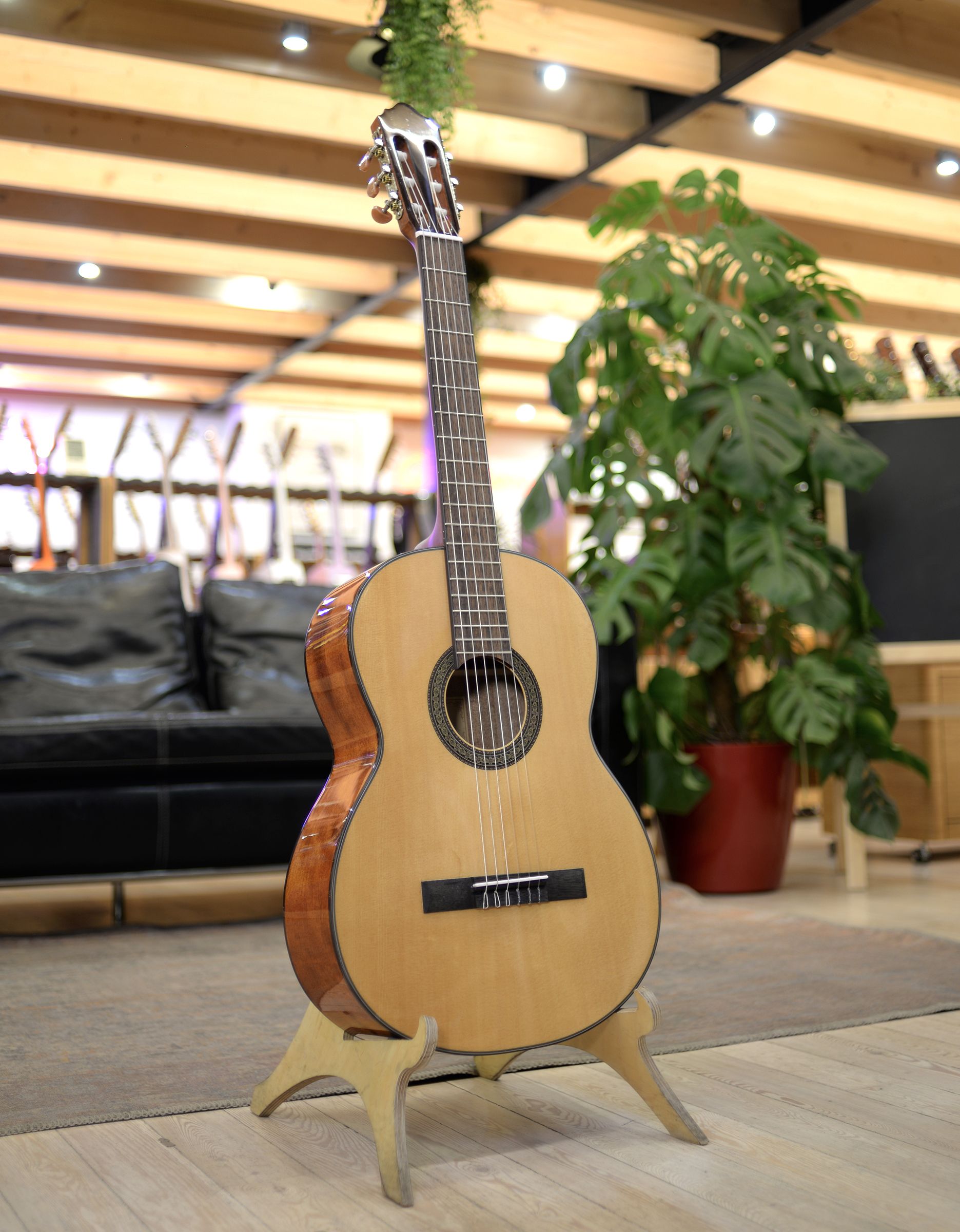 Классическая гитара Cort AC200-NAT - купить в "Гитарном Клубе"
