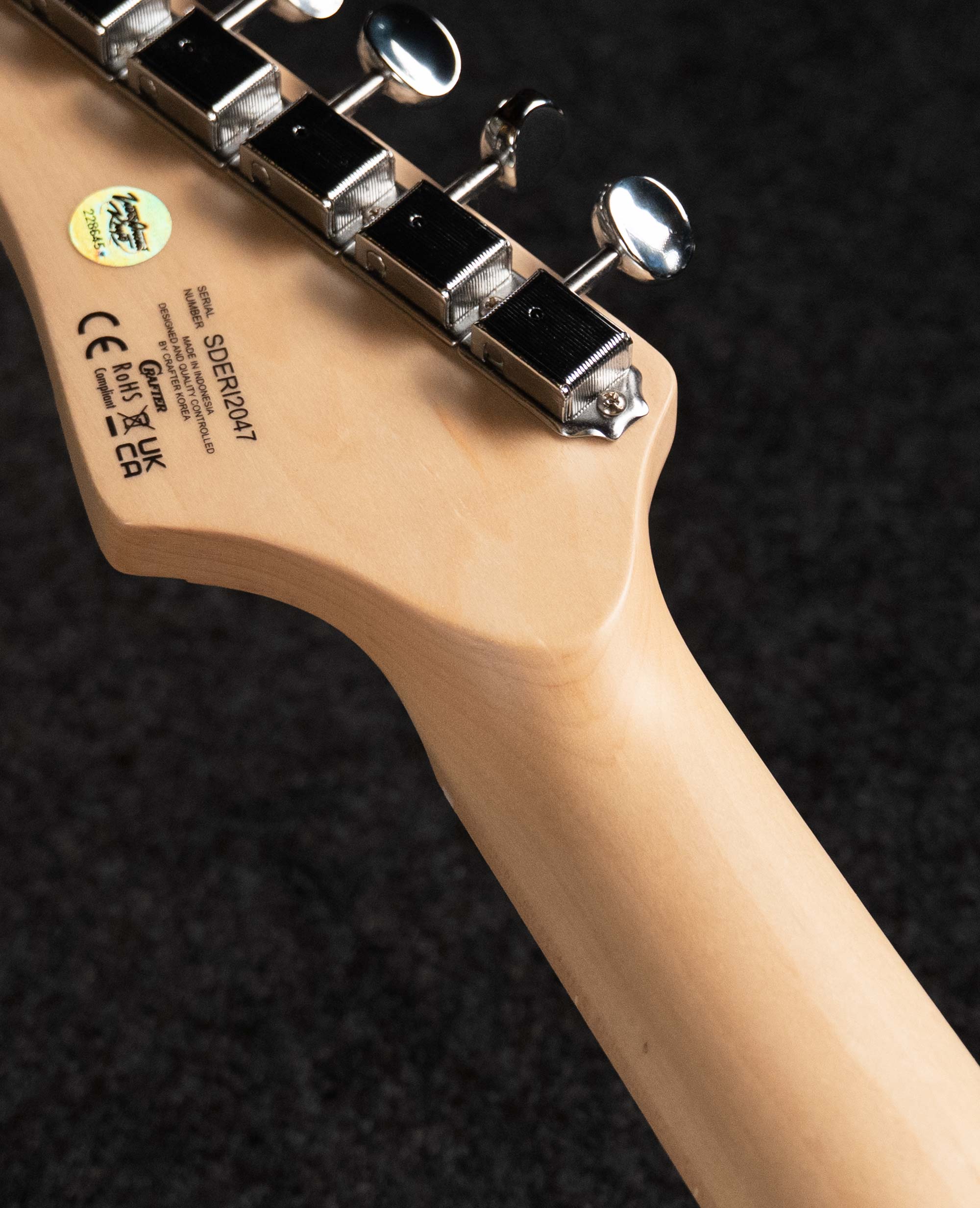 Электрогитара Crafter Crema MP Cosmic Black - купить в "Гитарном Клубе"