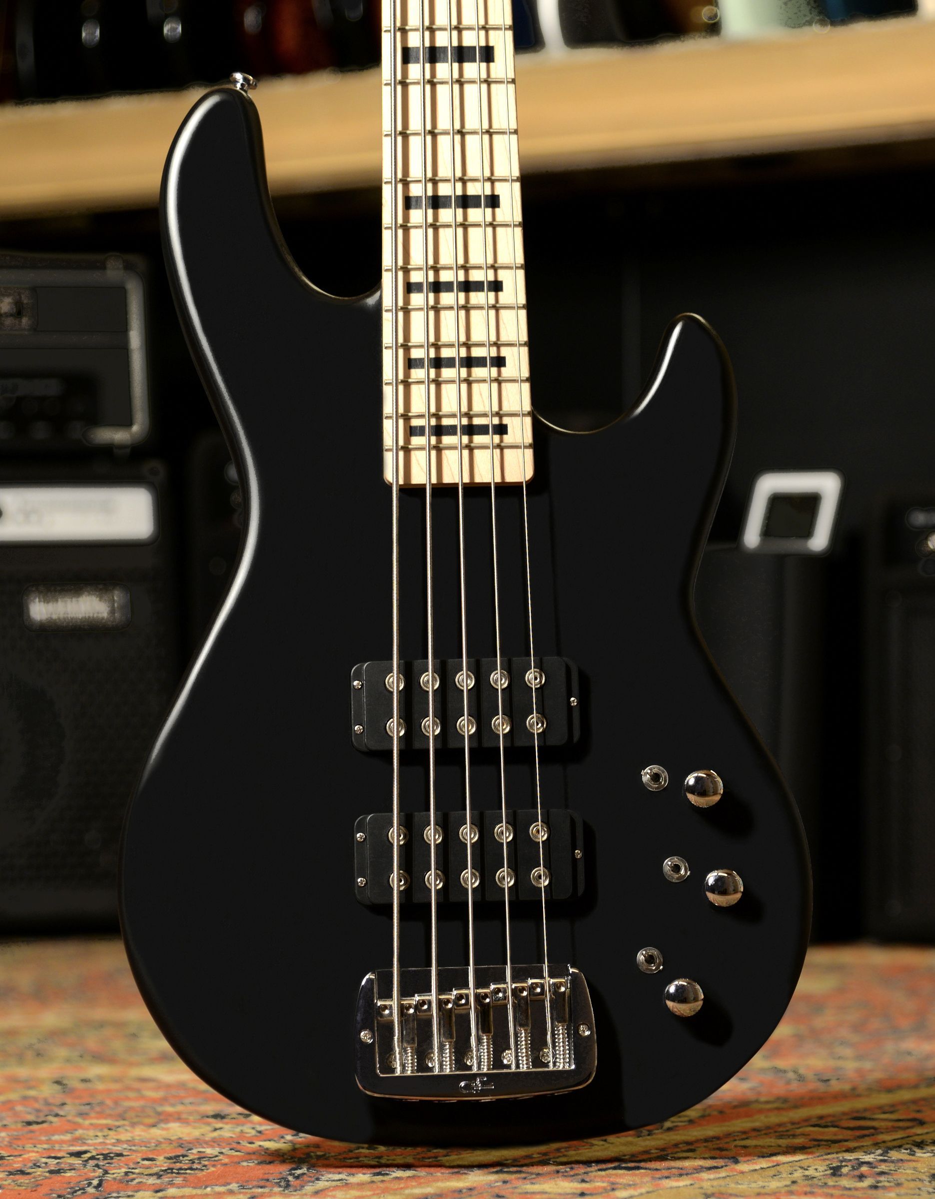 Бас-гитара G&L Tribute L-2500 Black Frost MP Poplar - купить в "Гитарном Клубе"