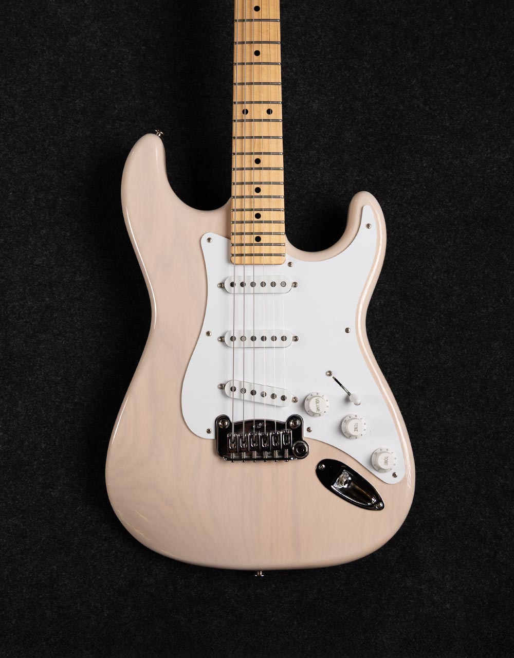 Электрогитара G&L FD Legacy Blonde MP - купить в "Гитарном Клубе"