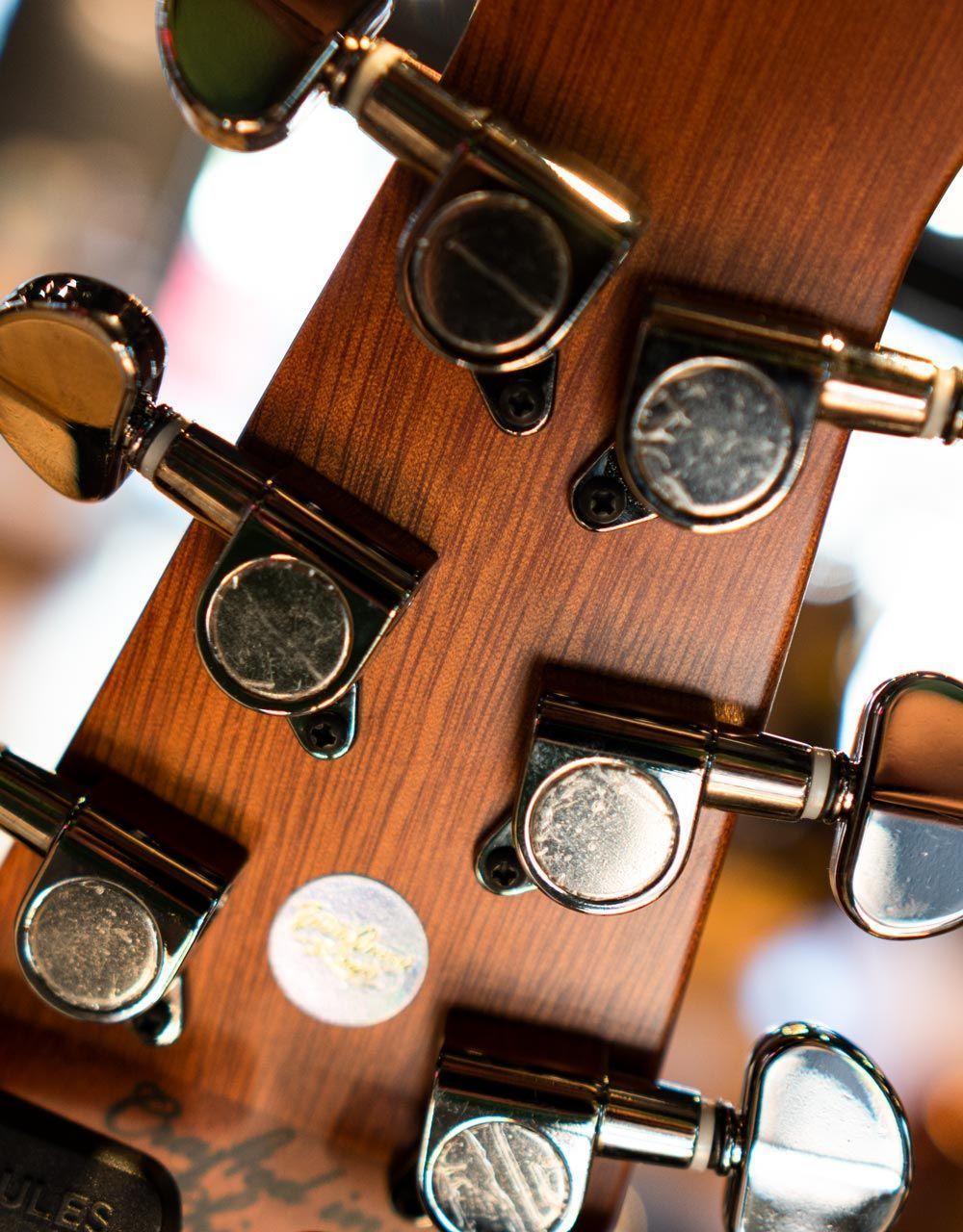 Электроакустическая гитара Ovation Applause AE44II-4S Elite Mid Cutaway Natural Satin - купить в "Гитарном Клубе"