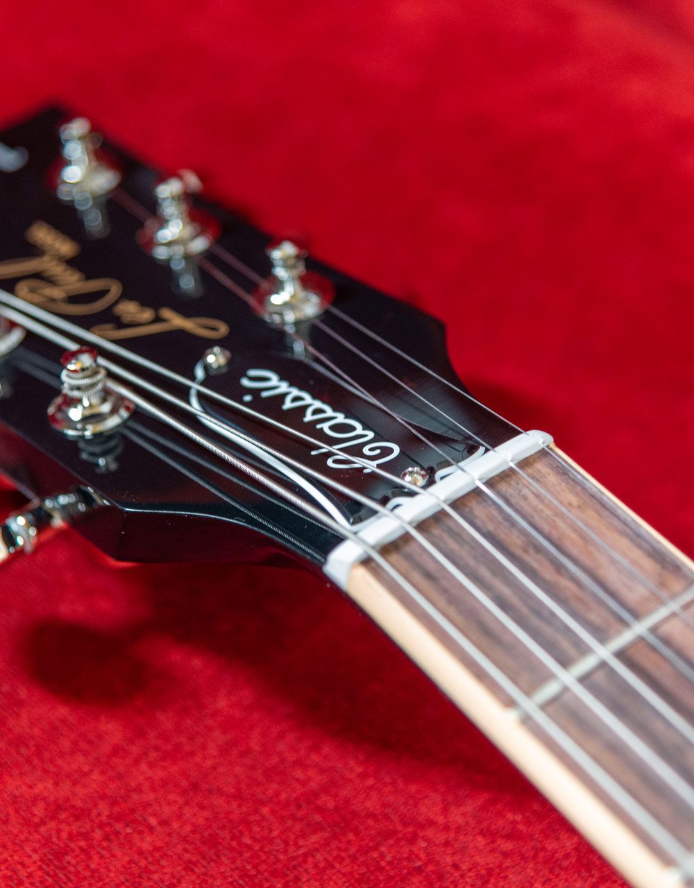 Электрогитара Gibson Les Paul Classic Ebony - купить в "Гитарном Клубе"