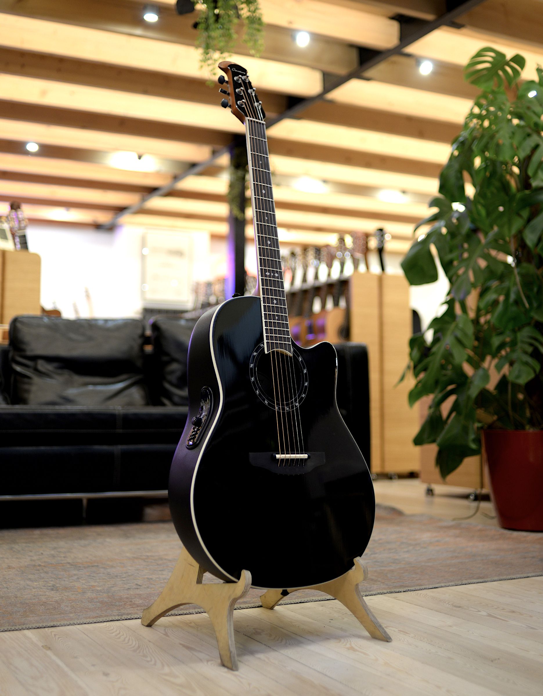 Электроакустическая гитара Ovation 2771AX-5 Standard Balladeer Black Gloss - купить в "Гитарном Клубе"