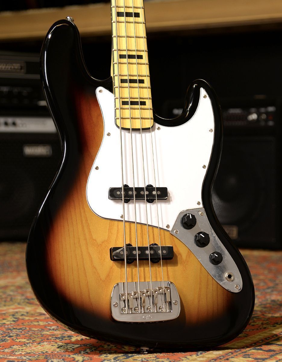 Бас-гитара G&L Tribute JB 3-Tone Sunburst MP Ash/Poplar - купить в "Гитарном Клубе"