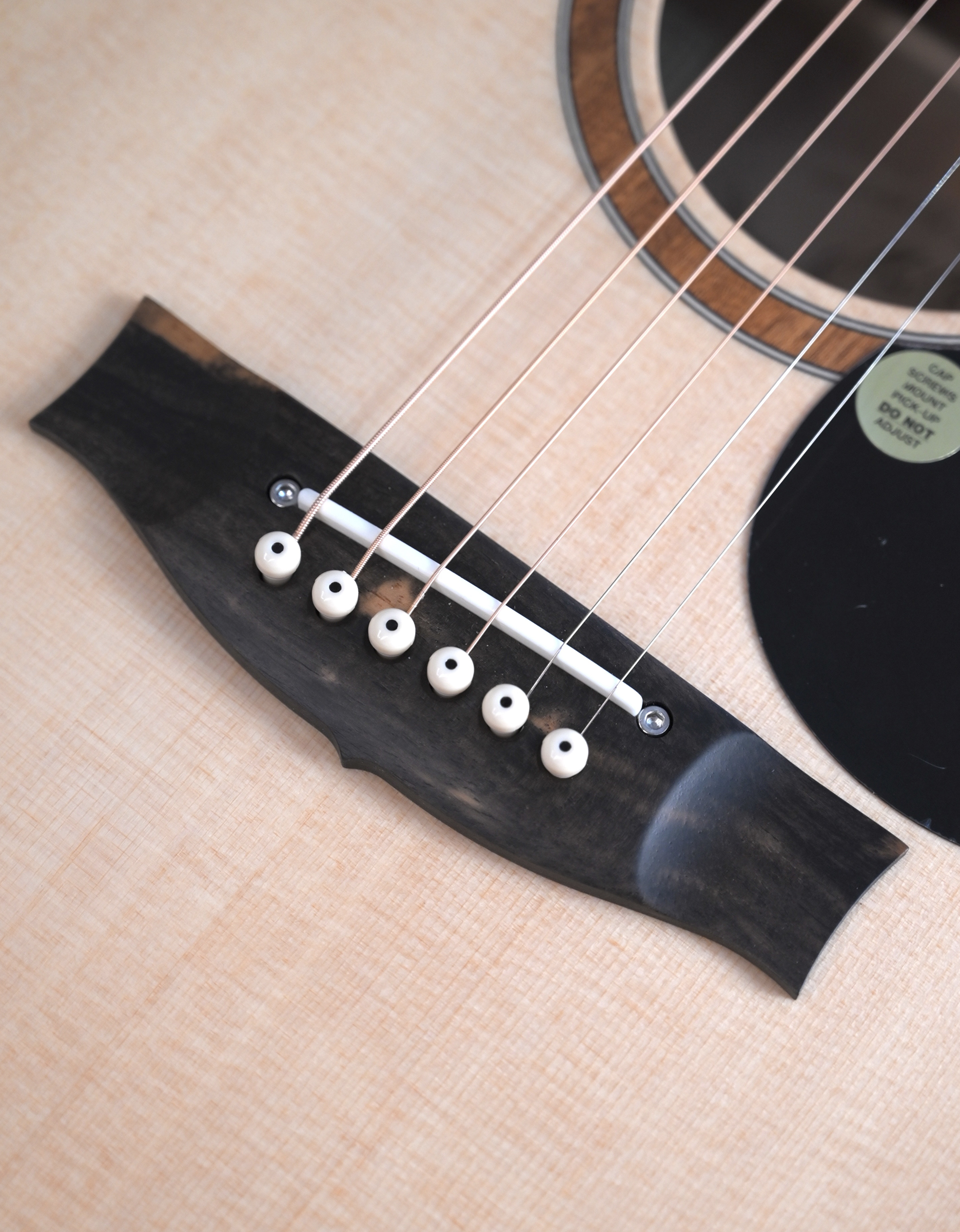 Электроакустическая гитара Maton SRS60C - купить в "Гитарном Клубе"