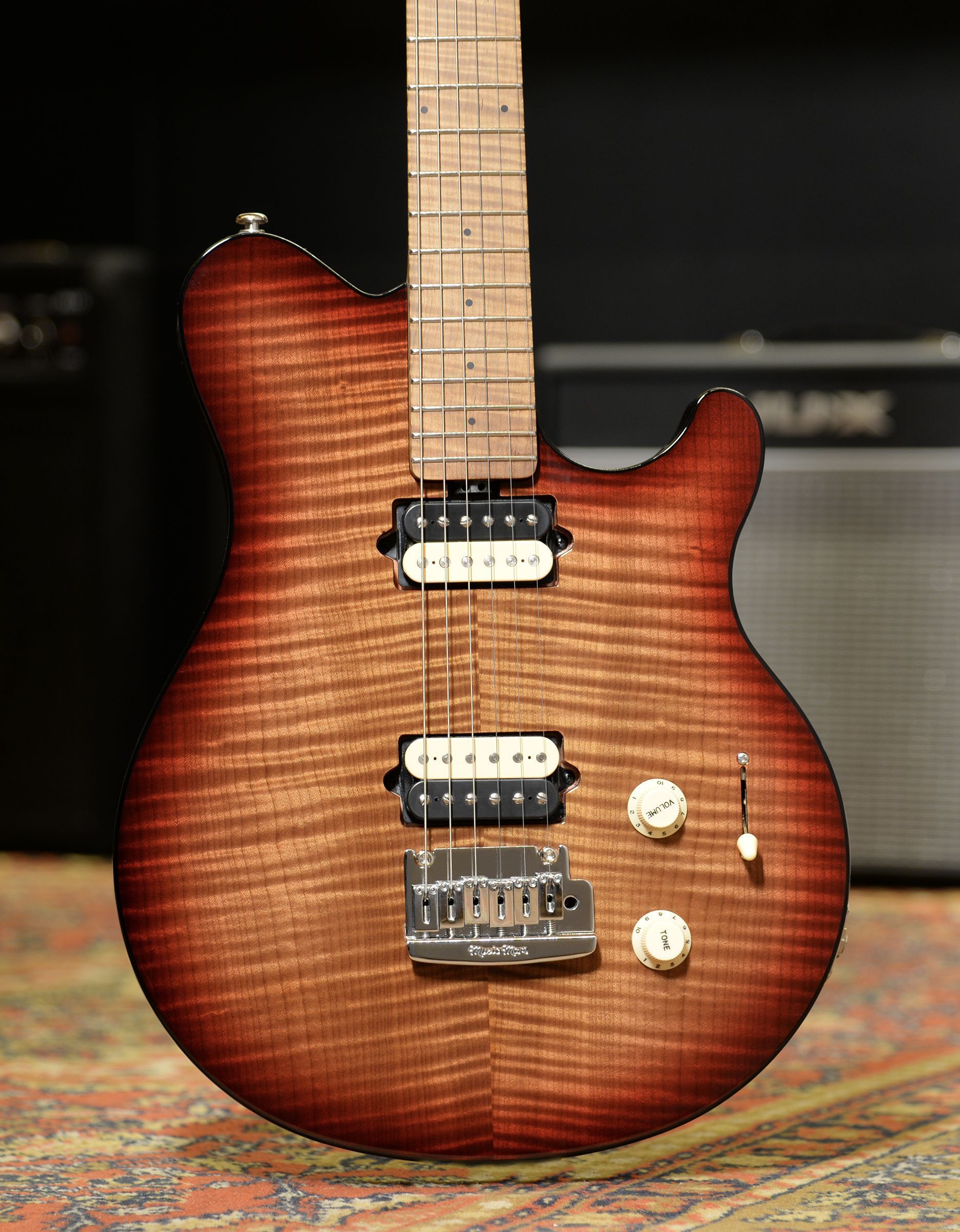 Электрогитара Music Man Axis Super Sport, Roasted Amber Flame - купить в "Гитарном Клубе"