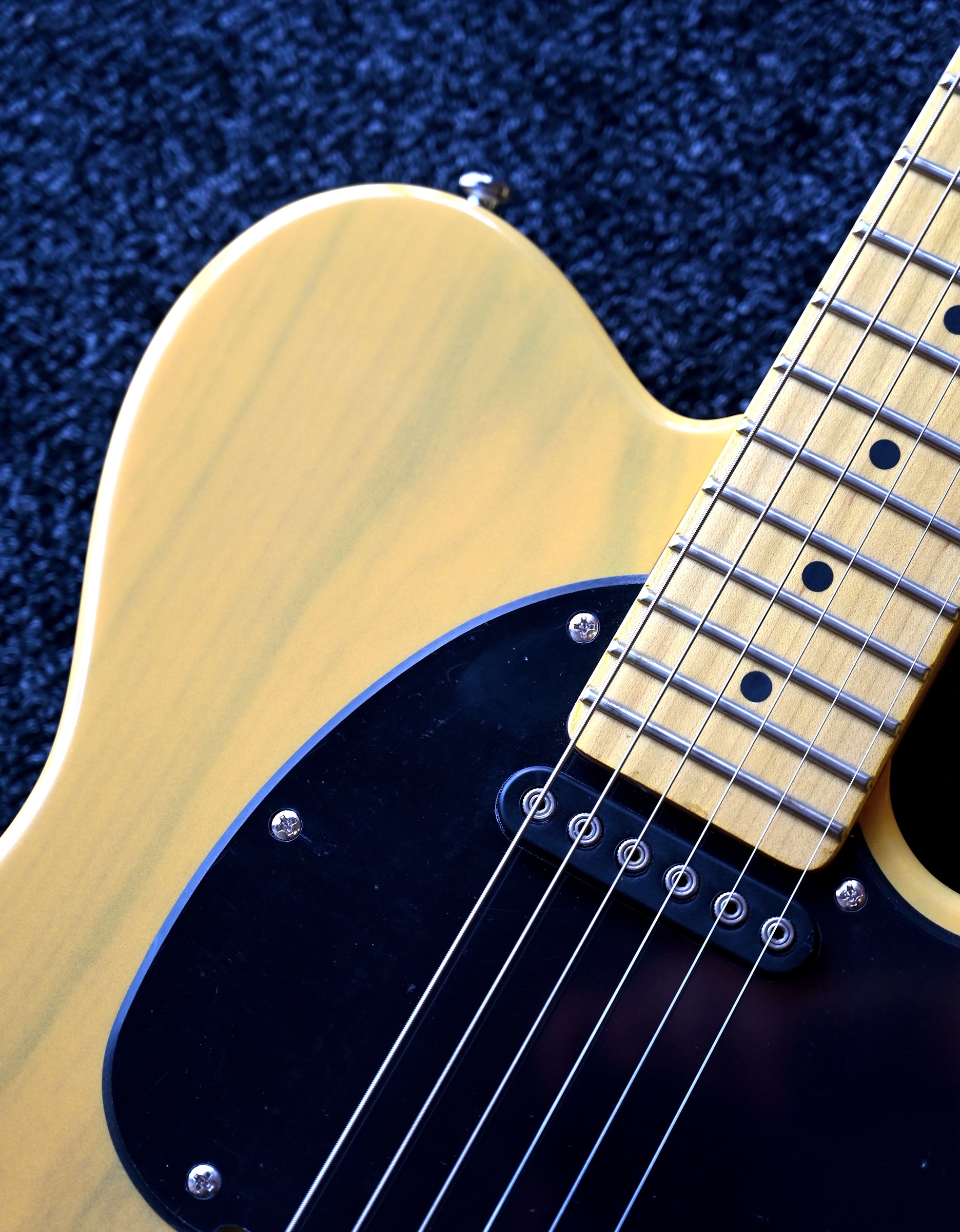 Электрогитара G&L Tribute ASAT Classic Butterscotch Blonde MP - купить в "Гитарном Клубе"