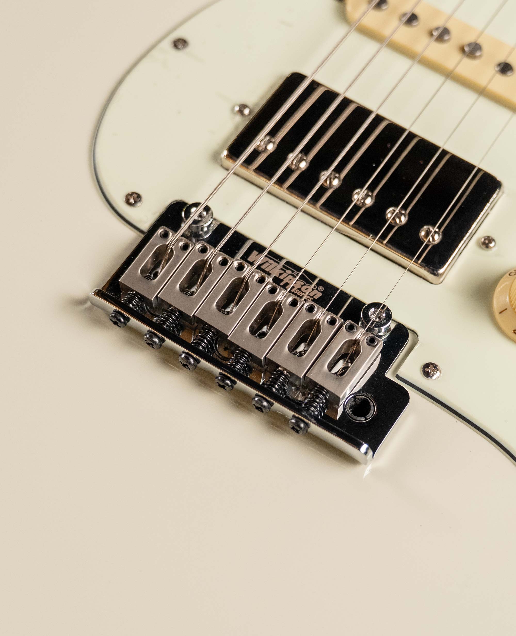 Электрогитара Crafter Charlotte S VVS MP Malty White - купить в "Гитарном Клубе"