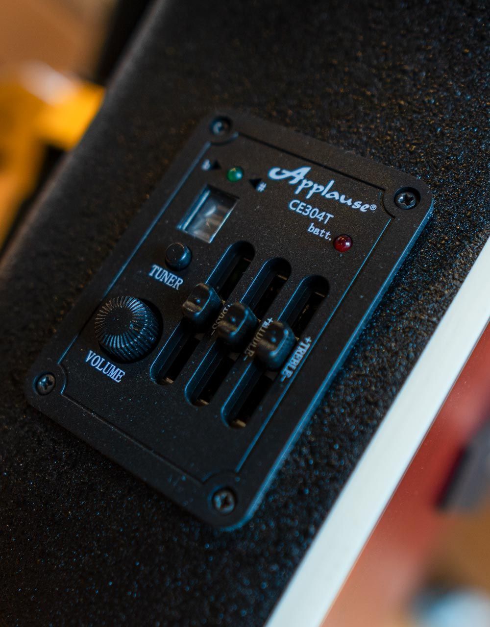 Электроакустическая гитара Ovation Applause AB24II-2S Balladeer Cutaway Ruby Red Satin - купить в "Гитарном Клубе"