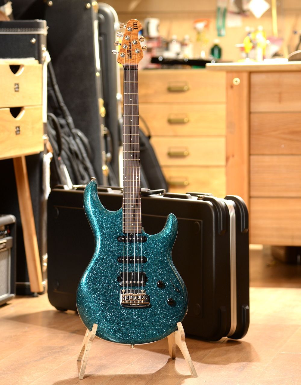 Электрогитара Music Man Luke 3, Sea Water Sparkle - купить в "Гитарном Клубе"
