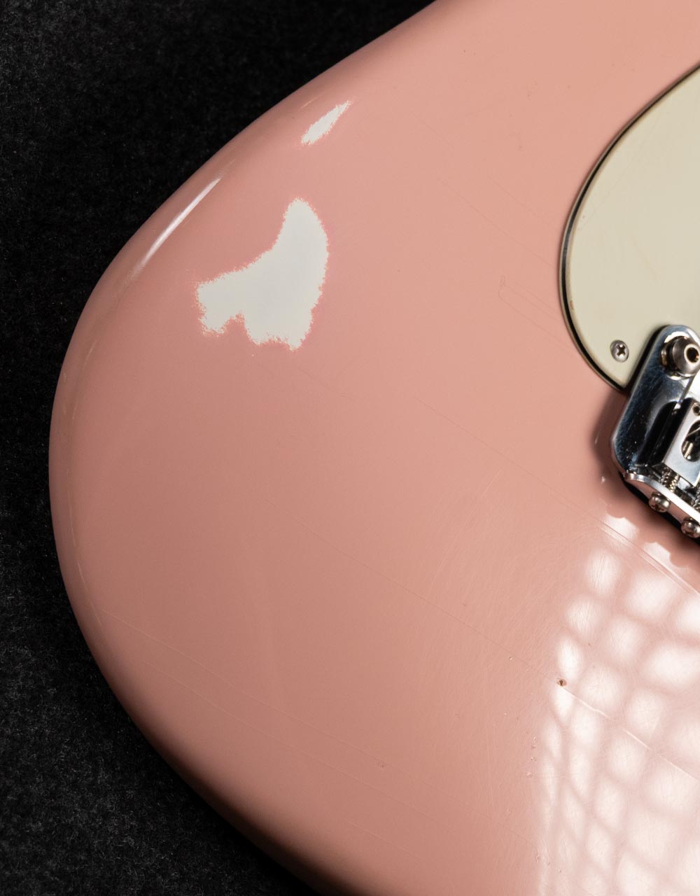 Электрогитара G&L Custom Shop Legacy SSZ RW Nitro Shell Pink - купить в "Гитарном Клубе"