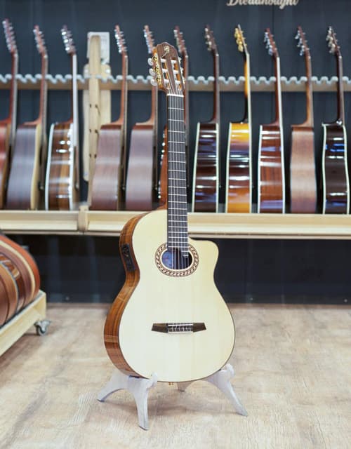 Классическая гитара Prudencio 7-CW (90) Spruce - купить в "Гитарном Клубе"