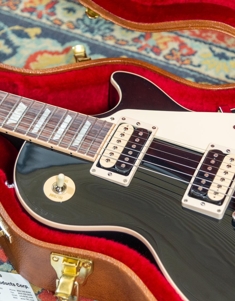 Электрогитара Gibson Les Paul Classic Ebony - купить в "Гитарном Клубе"