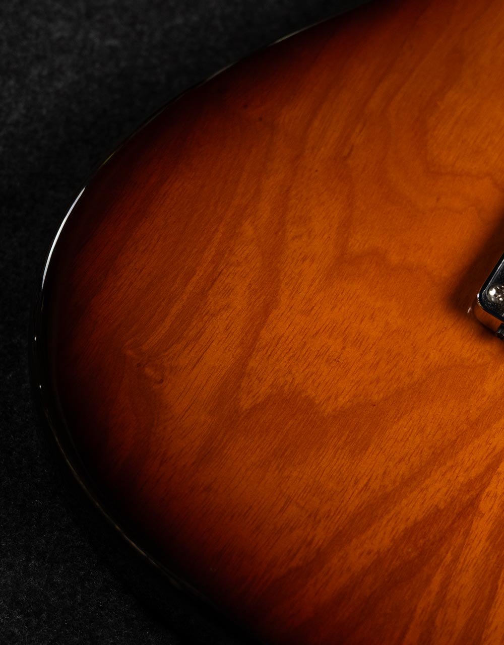 Электрогитара G&L Limited Run ASAT Classic Thinline, Autumn Burst CR - купить в "Гитарном Клубе"