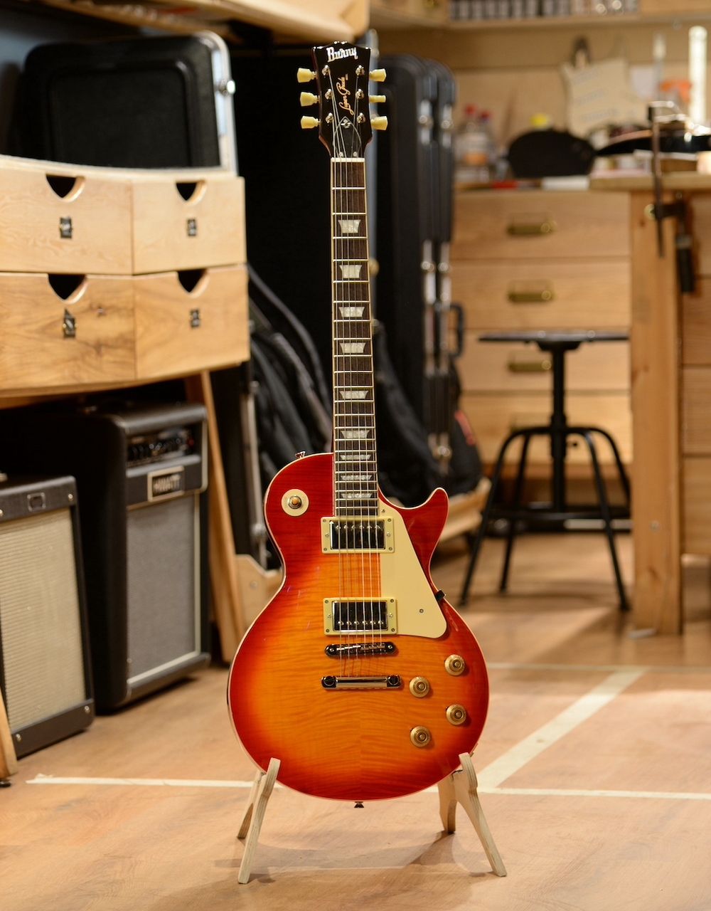 Электрогитара Burny RLG60 Vintage Cherry Sunburst - купить в "Гитарном Клубе"