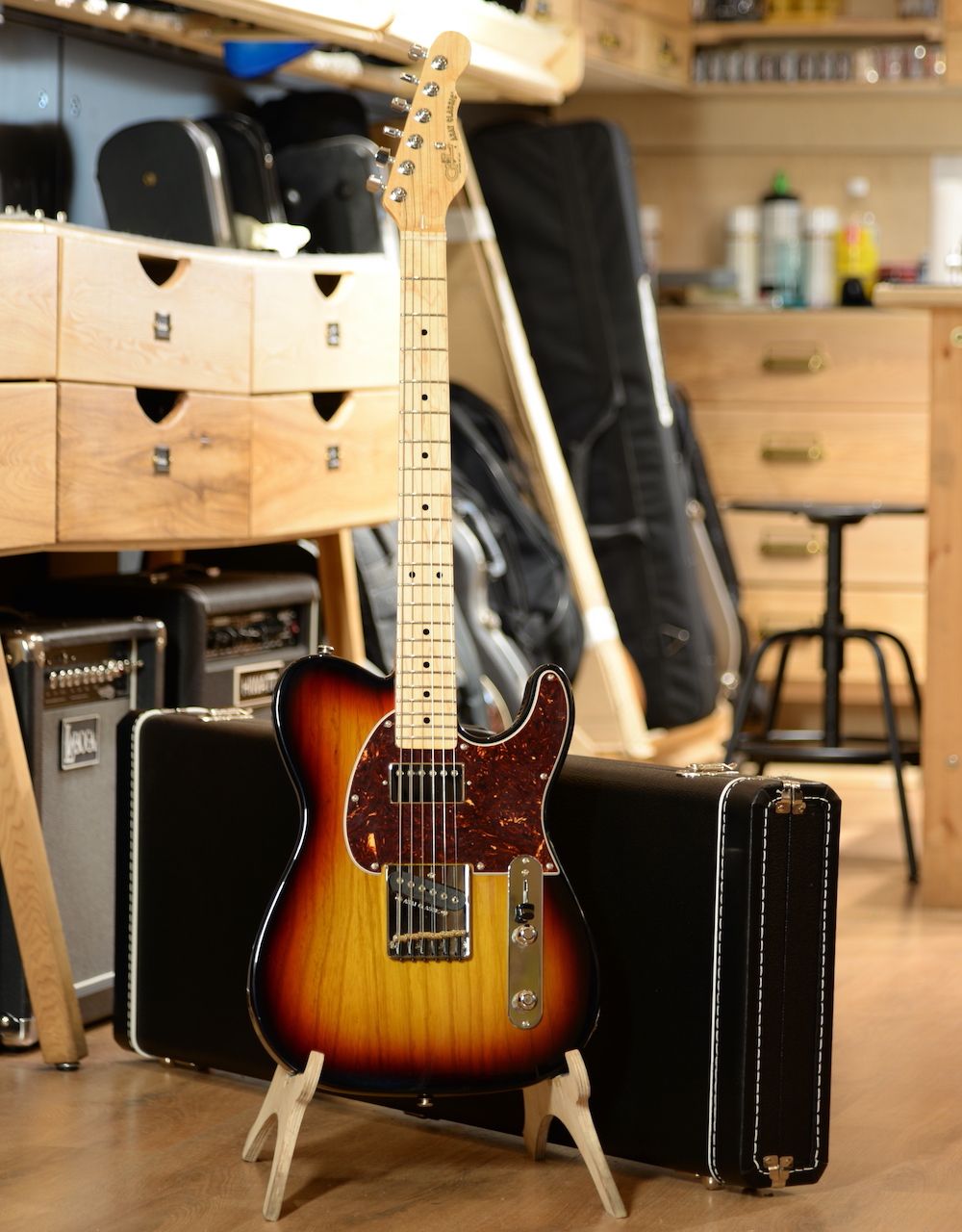 Электрогитара G&L FD ASAT Classic Bluesboy 3-Tone Sunburst MP - купить в "Гитарном Клубе"