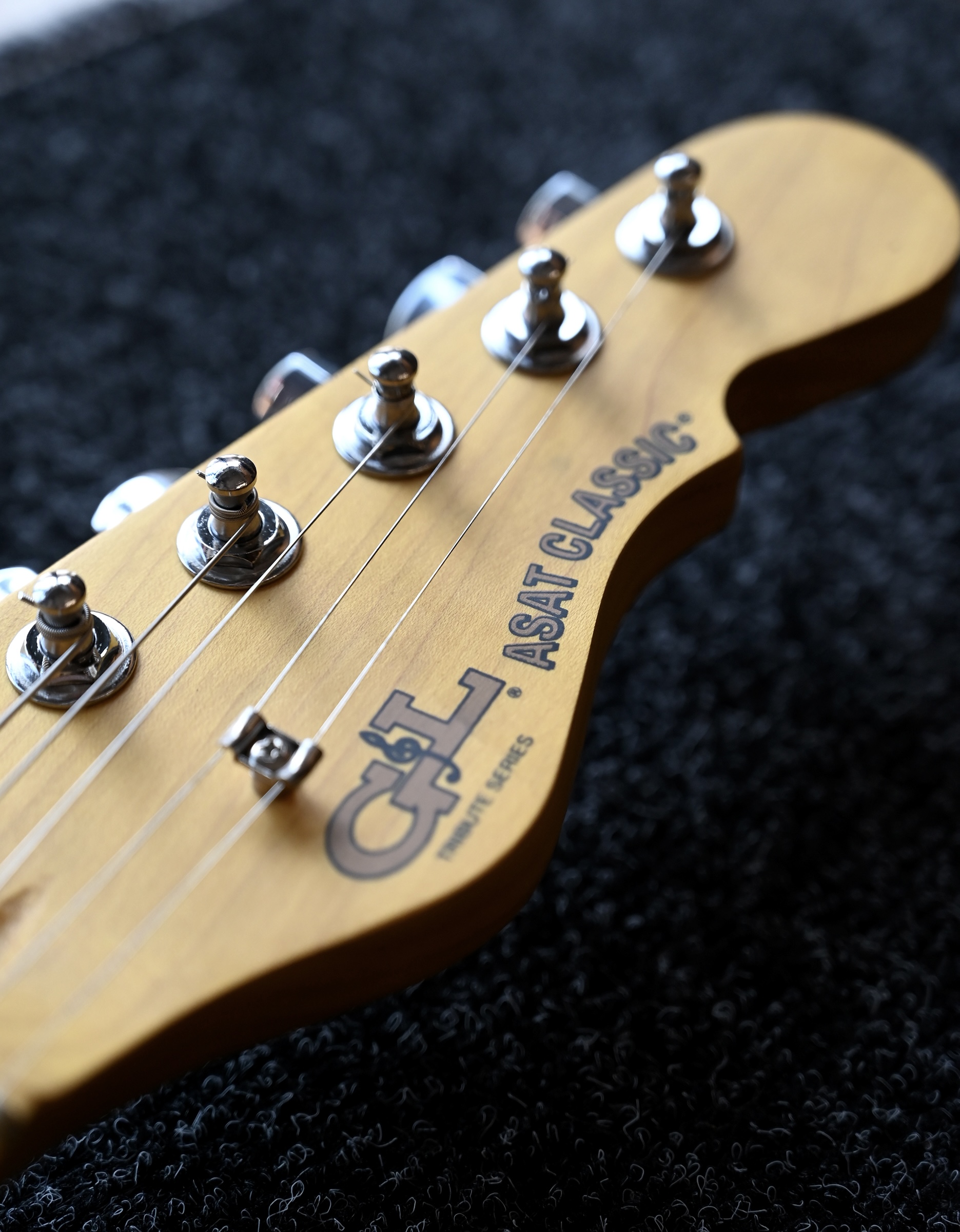 Электрогитара G&L Tribute ASAT Classic Butterscotch Blonde MP - купить в "Гитарном Клубе"