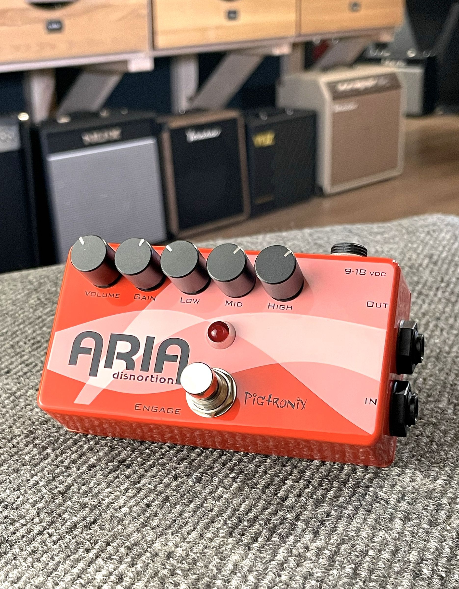 Гитарная педаль Pigtronix XES Aria Distortion - купить в "Гитарном Клубе"