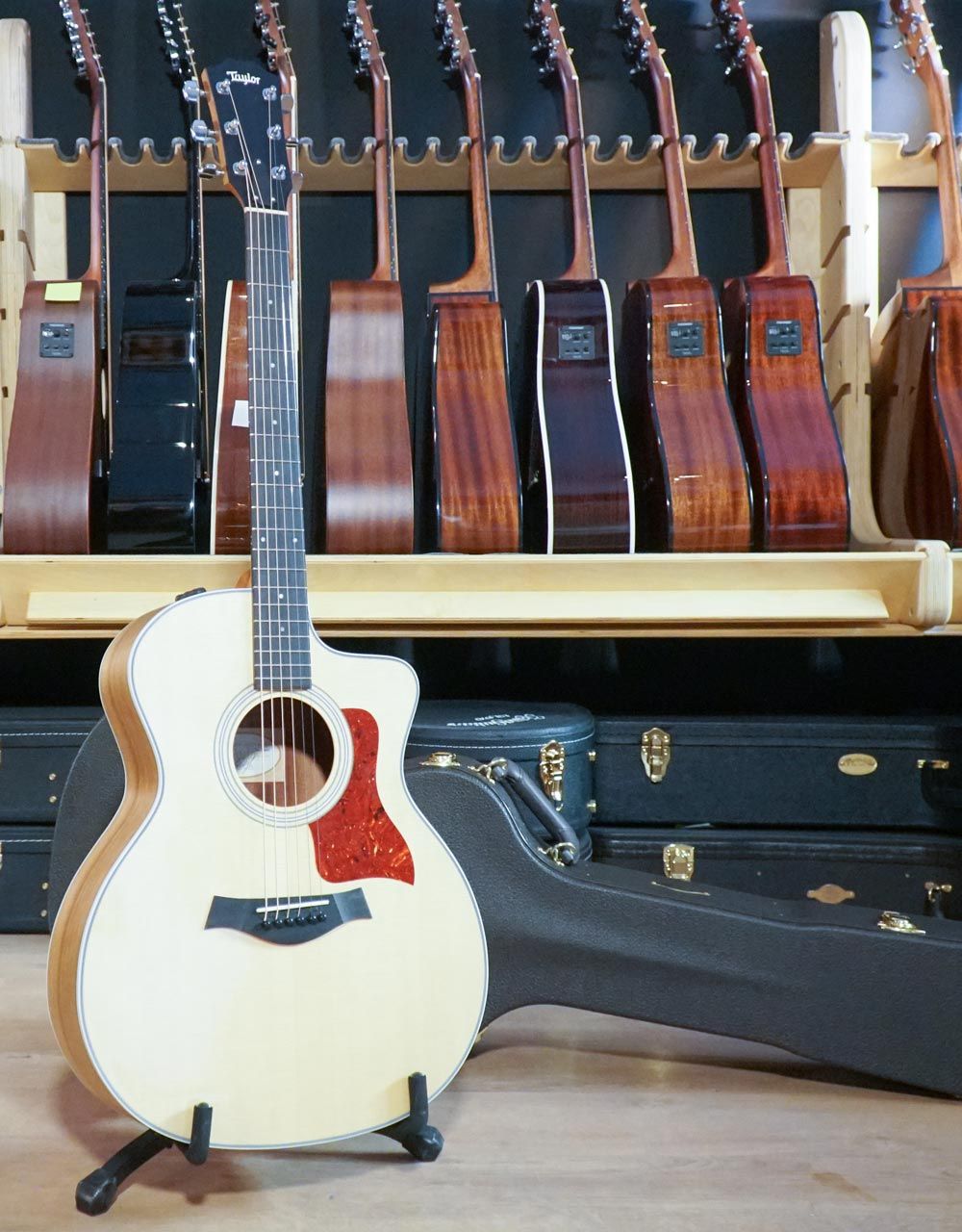 Электроакустическая гитара Taylor 214сe - купить в "Гитарном Клубе"