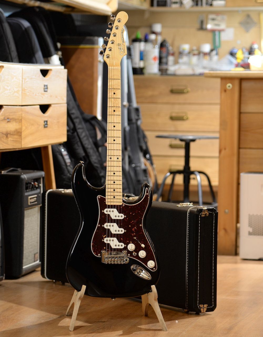 Электрогитара G&L Comanche Jet Black MP - купить в "Гитарном Клубе"