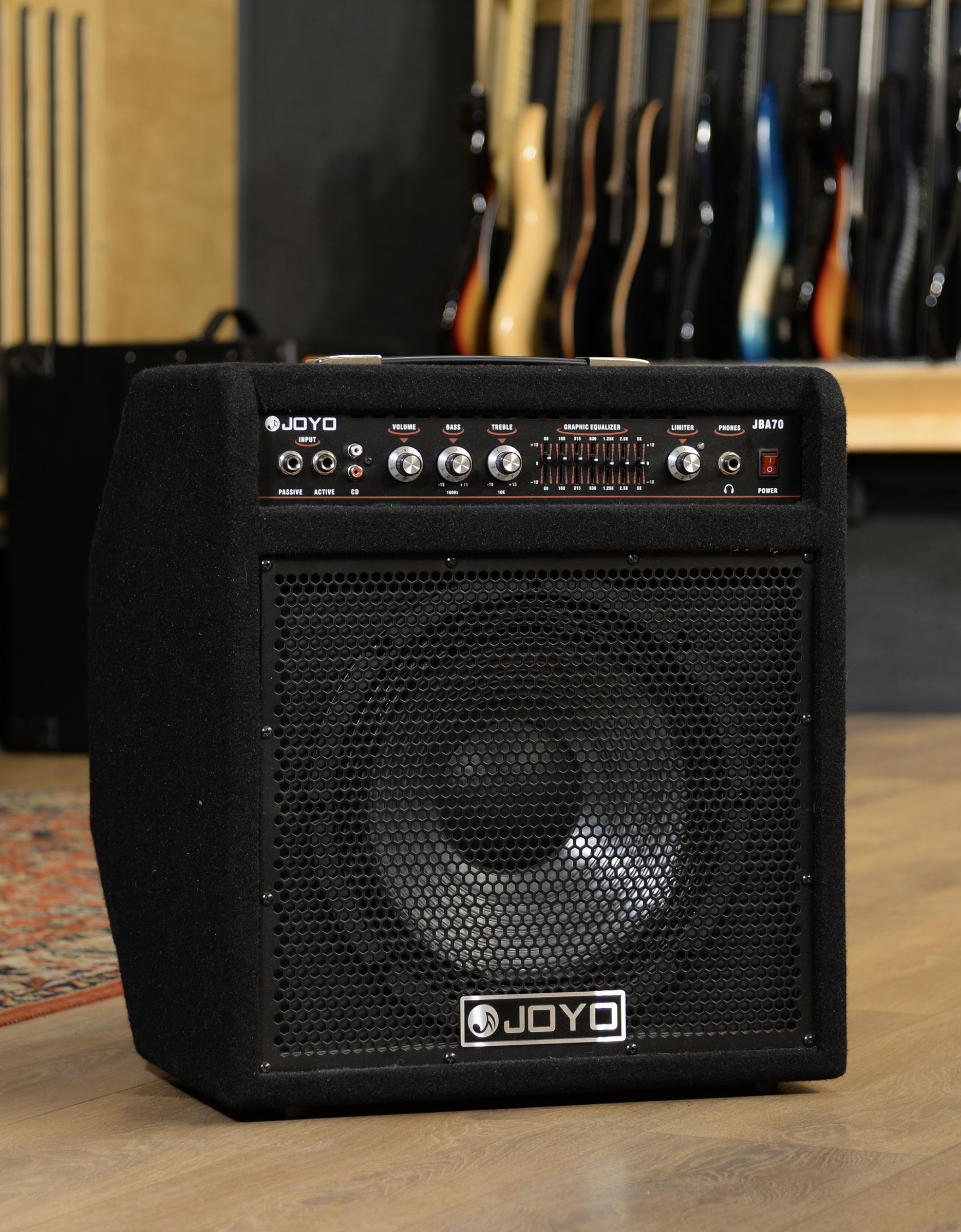 Комбоусилитель для бас-гитары JOYO JBA-70 - купить в "Гитарном Клубе"