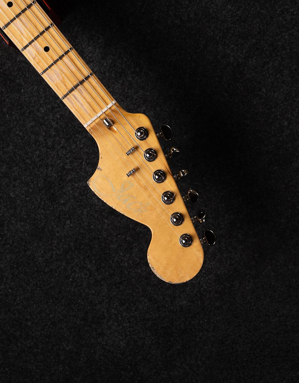 Электрогитара Jack 70 Stratocaster