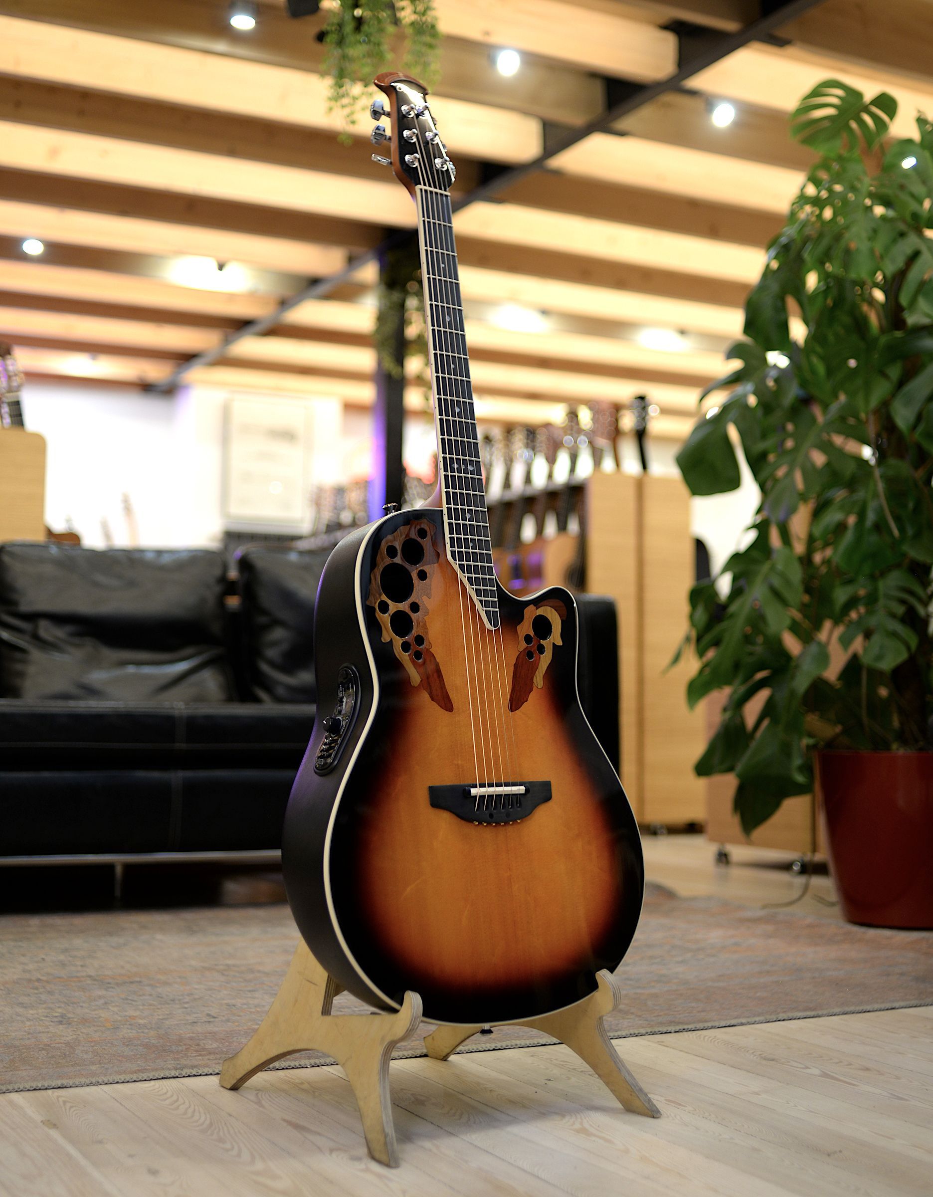 Электроакустическая гитара Ovation 2778AX-1 Standard Elite Deep Contour Cutaway Sunburst - купить в "Гитарном Клубе"