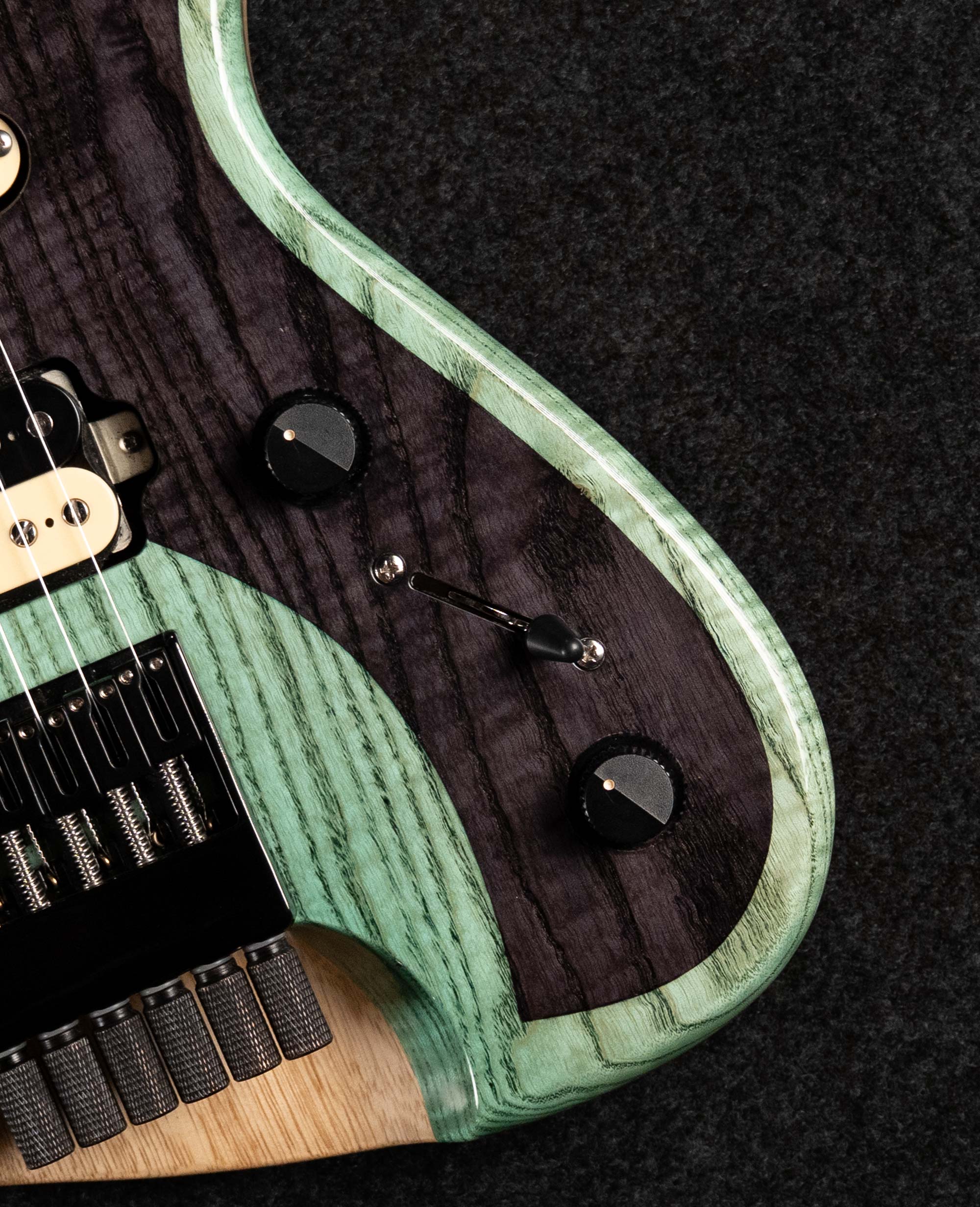 Тревел-электрогитара Poznysh Travel Meteora - купить в "Гитарном Клубе"