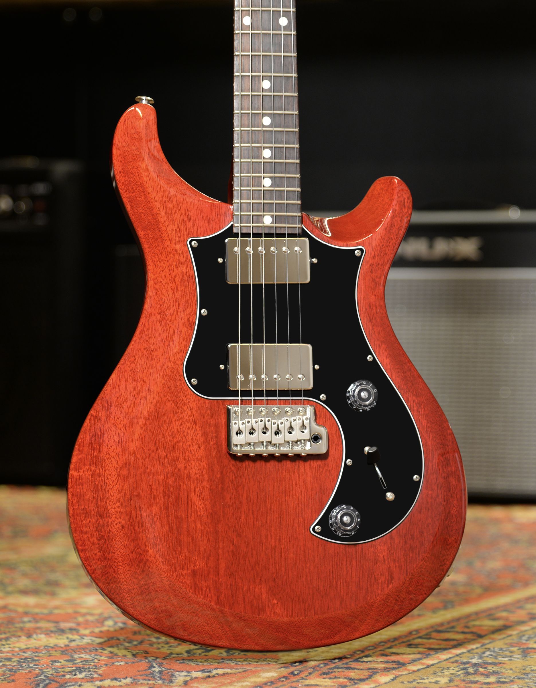 Электрогитара PRS S2 STANDARD 24 DOTS VINTAGE CHERRY - купить в "Гитарном Клубе"