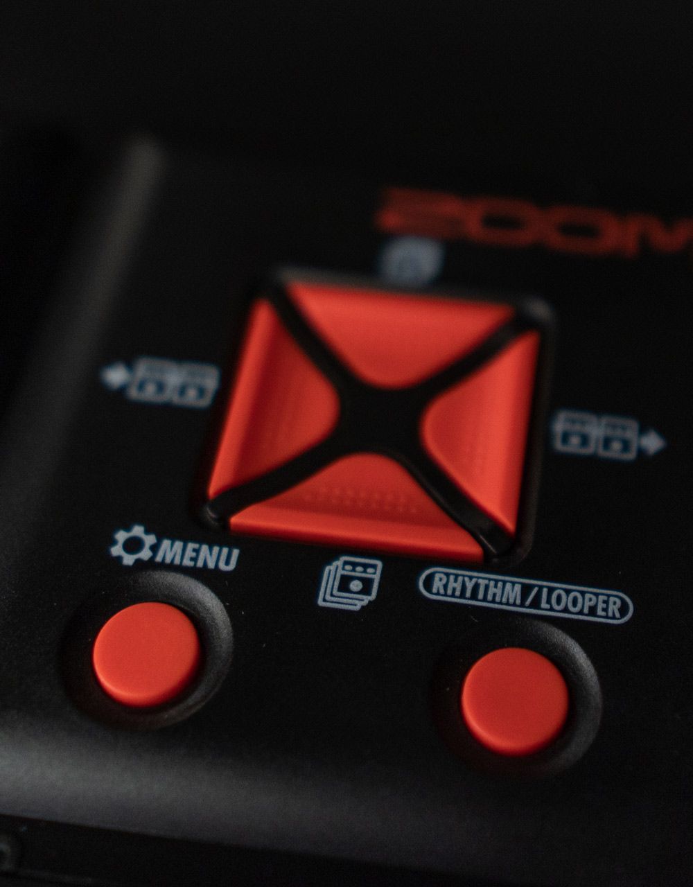 Процессор эффектов Zoom B1on - купить в "Гитарном Клубе"