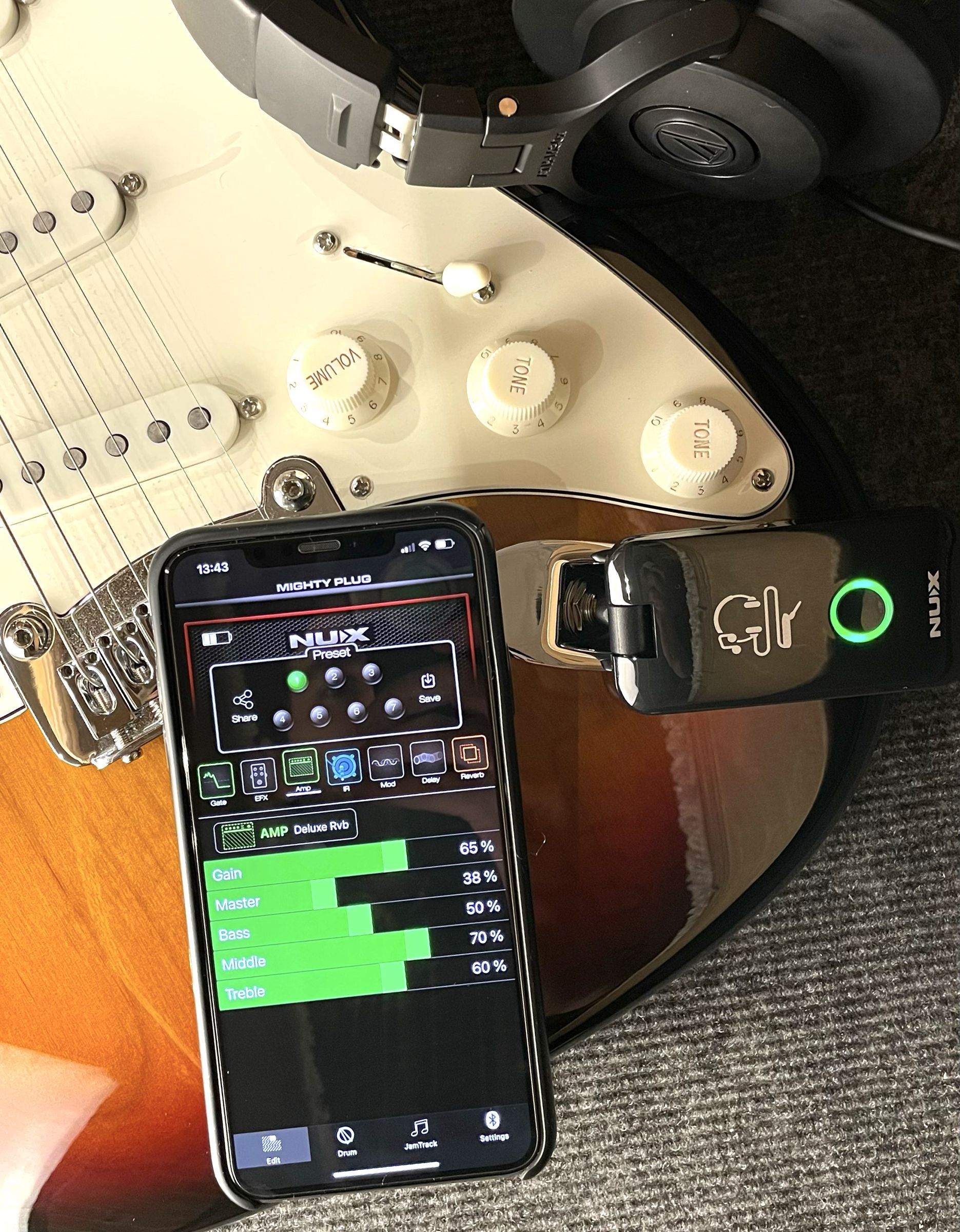 Моделирующий усилитель для наушников NUX MP-2 Mighty-Plug - купить в "Гитарном Клубе"