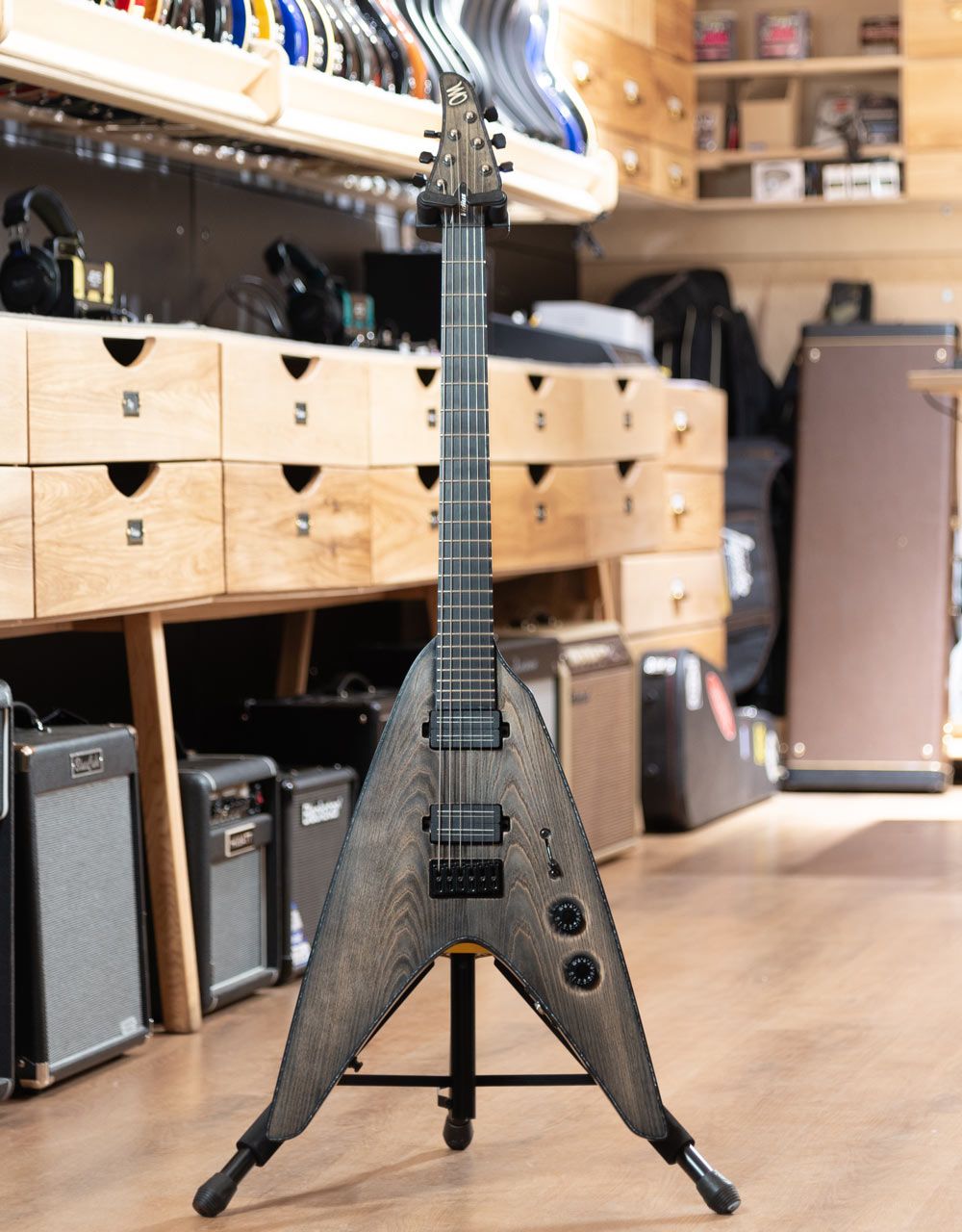 Электрогитара Mayones Vidius 6 Antique Black Oil - купить в "Гитарном Клубе"