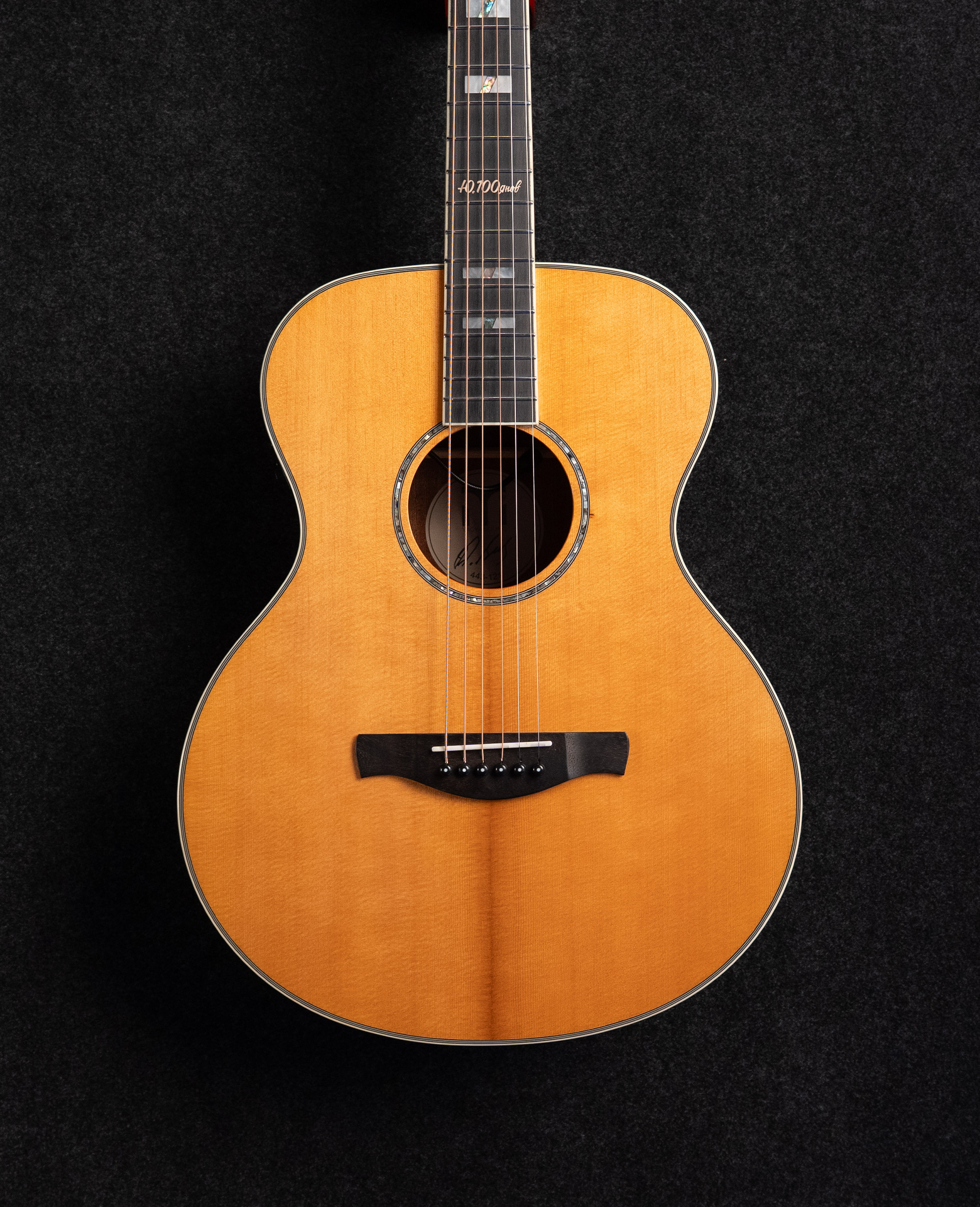 Электроакустическая гитара Ю. Стоянов J ST - NAT/E - купить в "Гитарном Клубе"