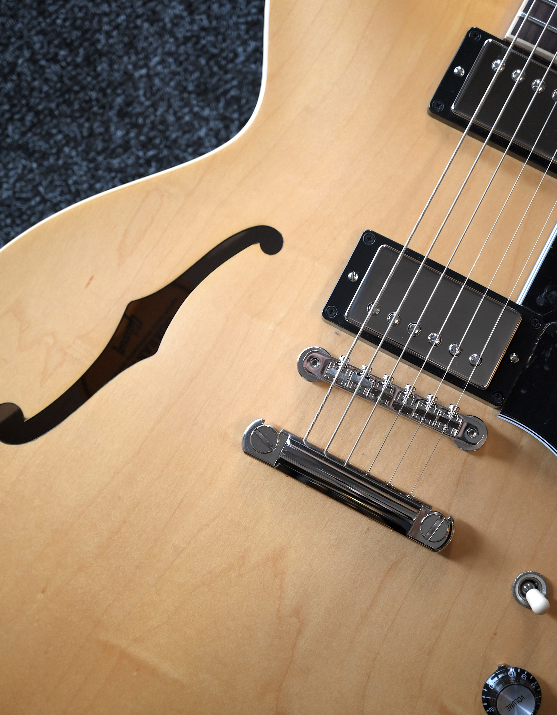 Электрогитара Gibson ES-335 Satin Vintage Natural, 2021 - купить в "Гитарном Клубе"