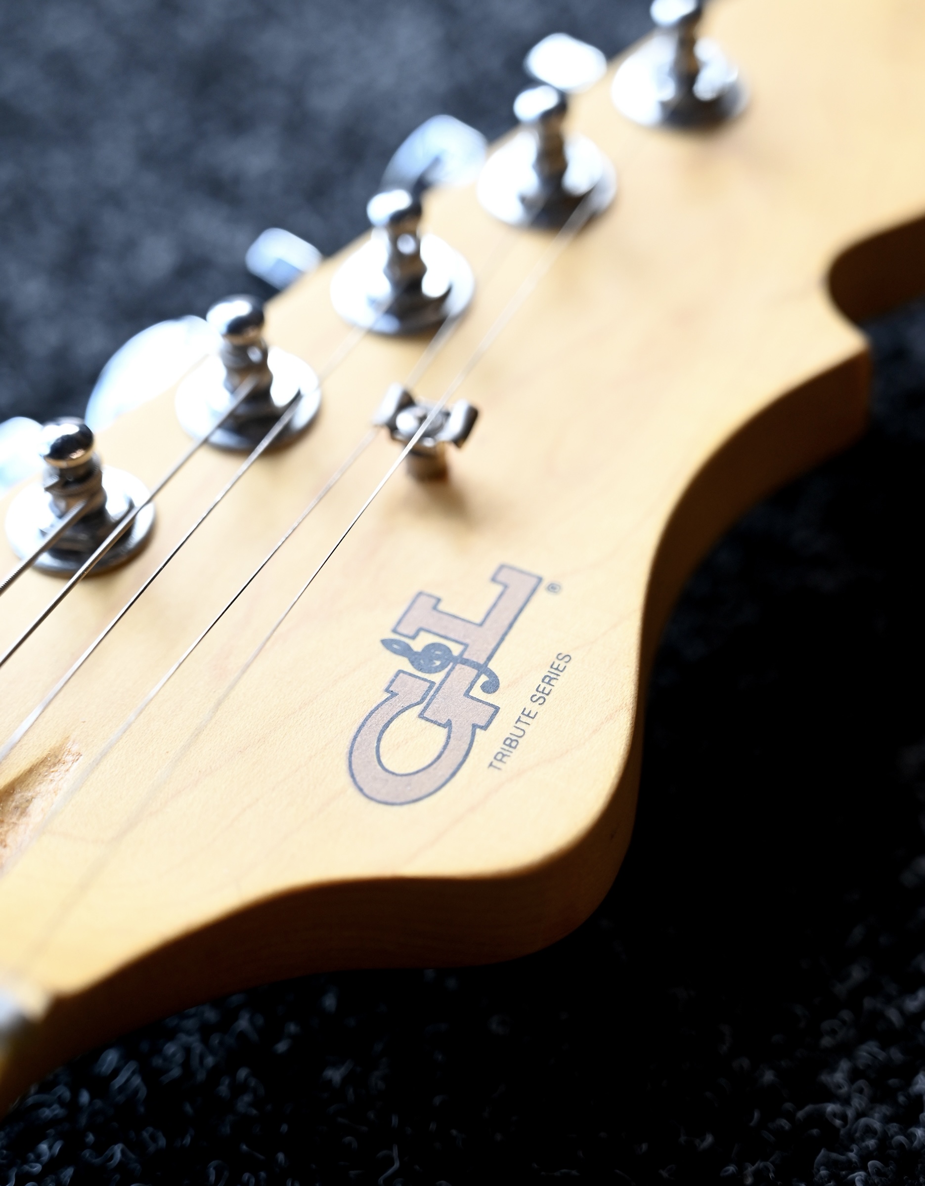 Электрогитара G&L Tribute Doheny Emerald Blue MP - купить в "Гитарном Клубе"